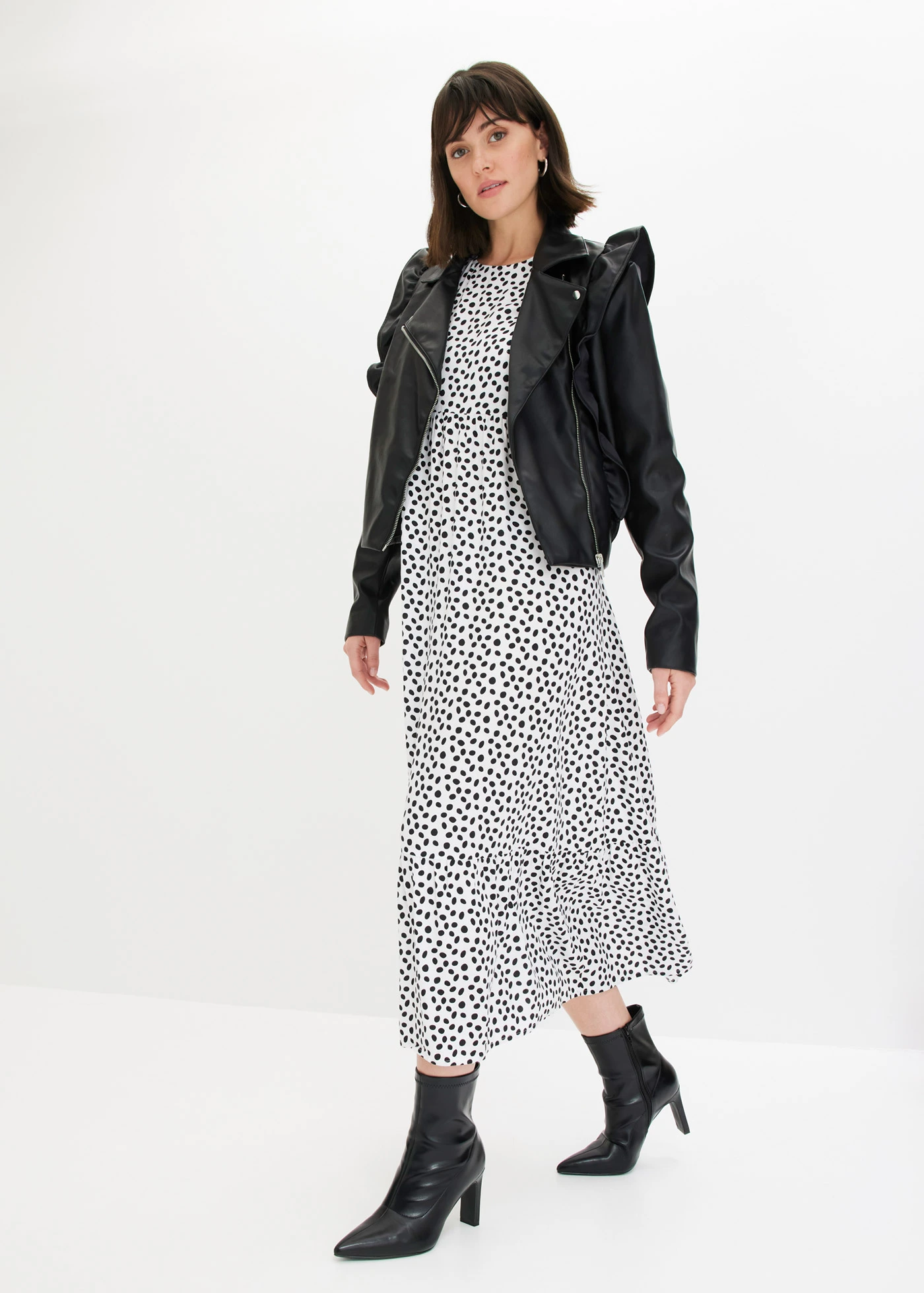 Sukienka midi z krepy w strukturalny wzór • biało-czarny w kropki • bonprix obchod