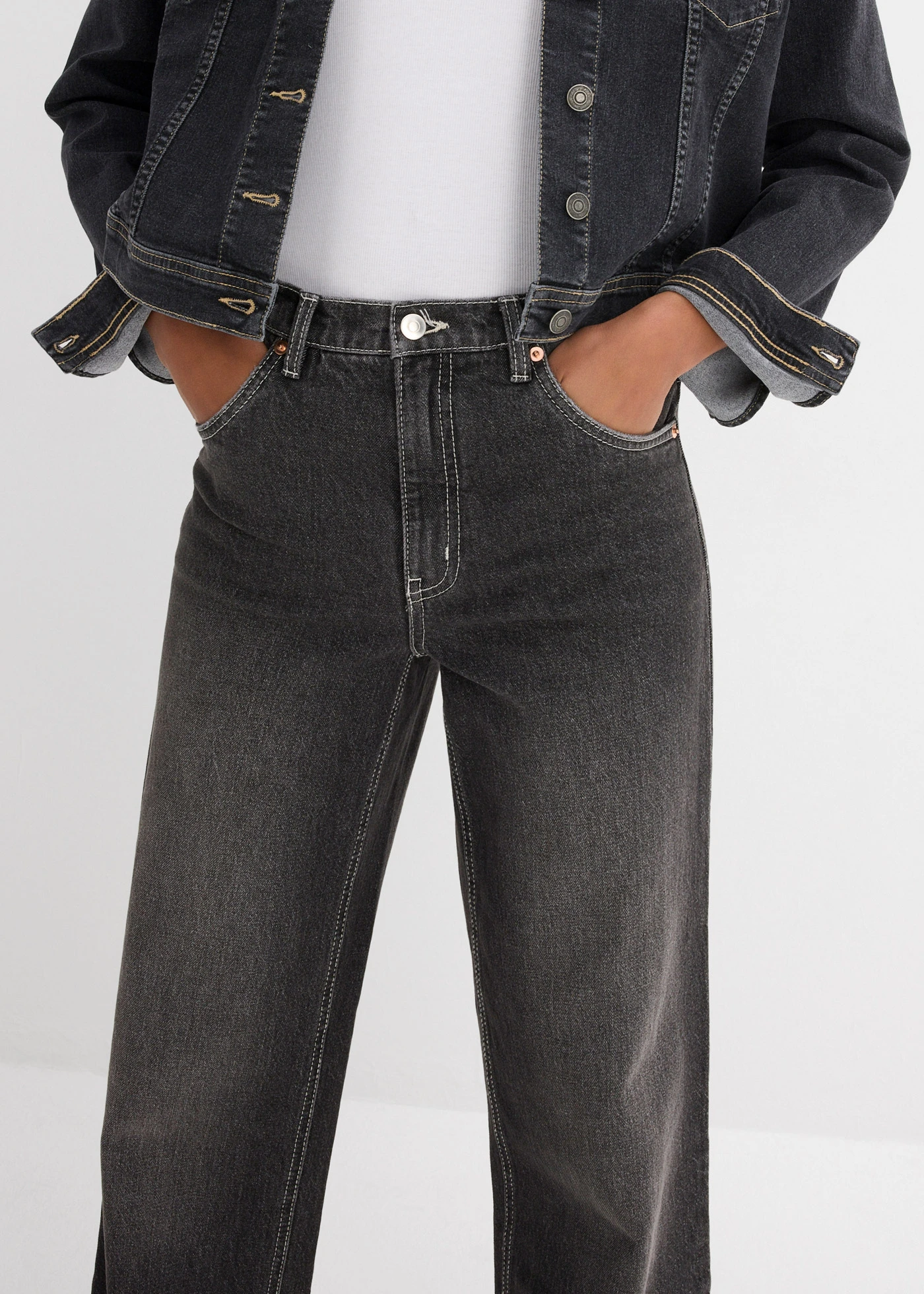 Jean large et droit • noir denim used • Boutique bonprix