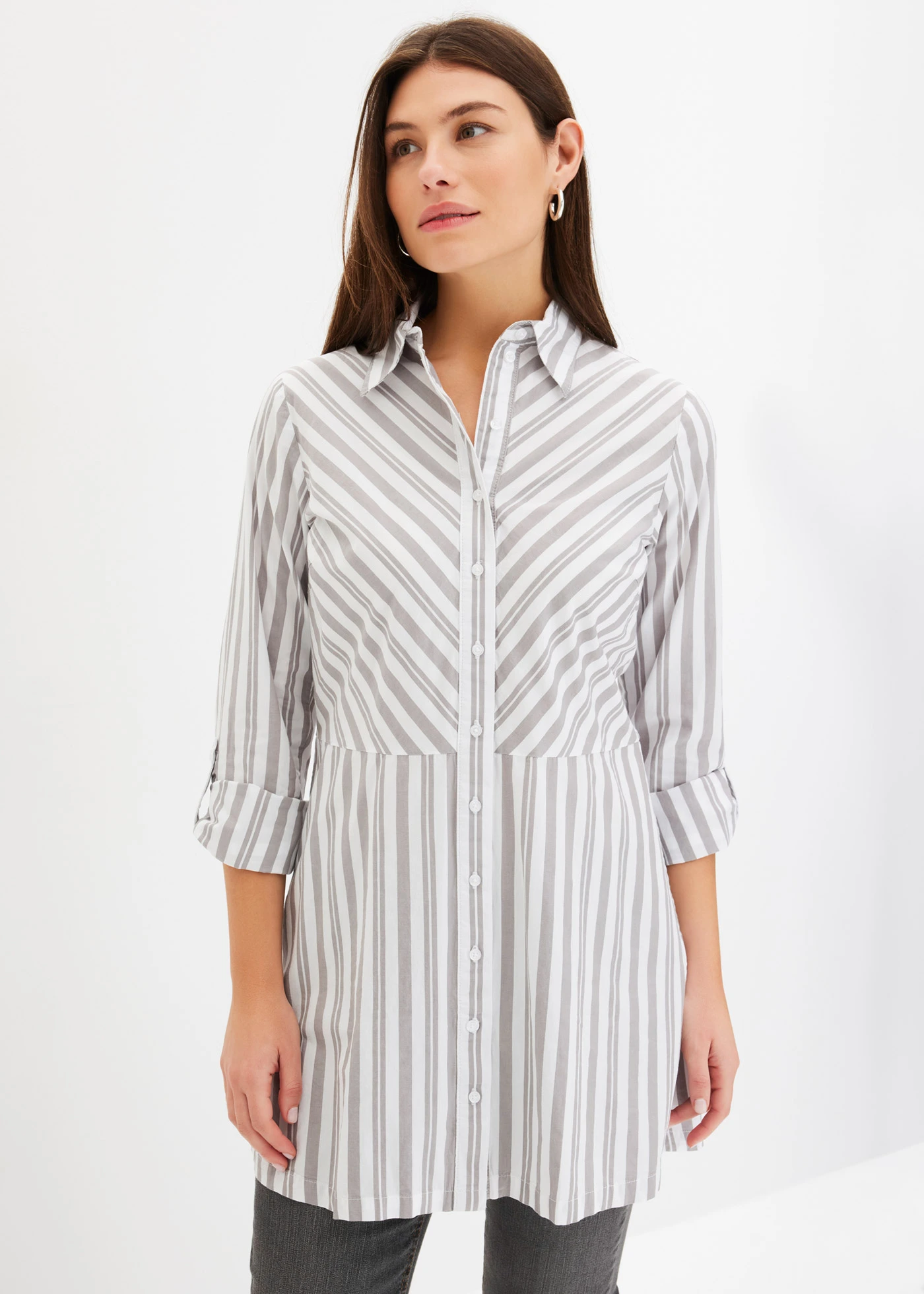 Lange blouse • grijs/wit • bonprix online shop