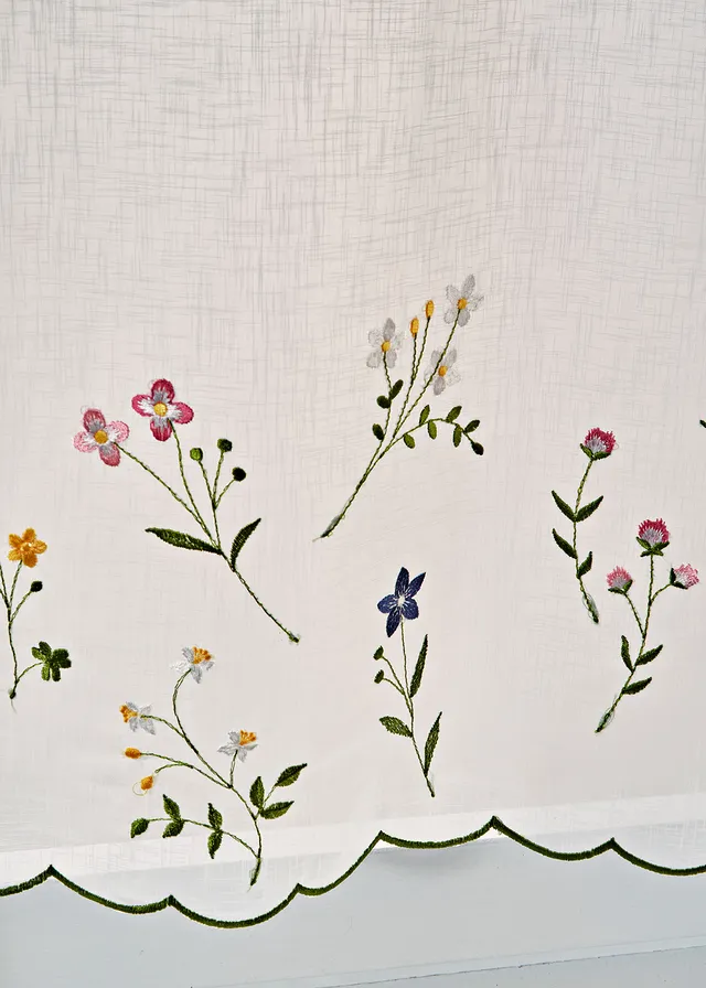 Valletje met bloemenborduursel • wit/multicolour • product-page.page-title-suffix