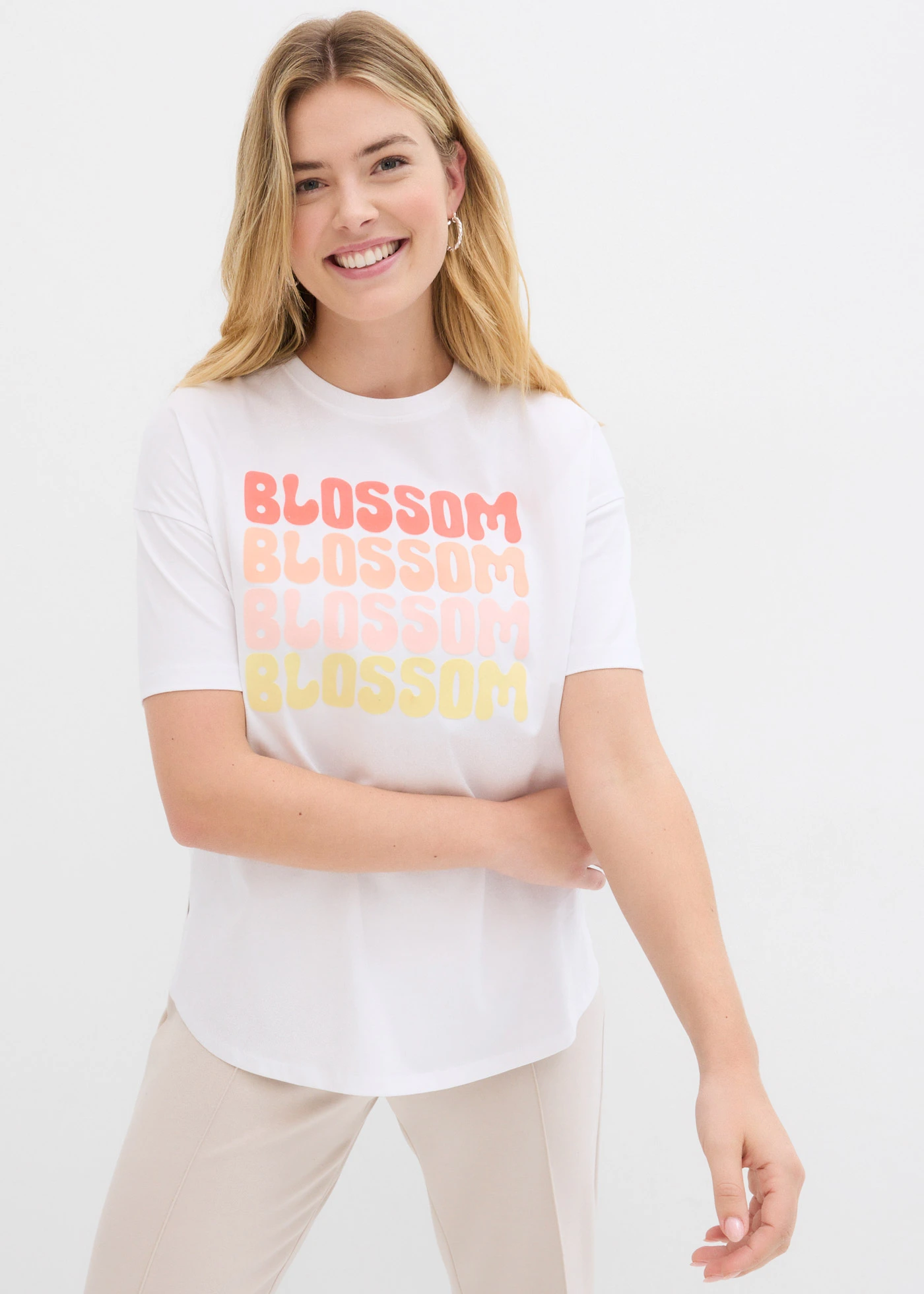Oversized boxy shirt van biologisch katoen • wit gedessineerd • bonprix online shop