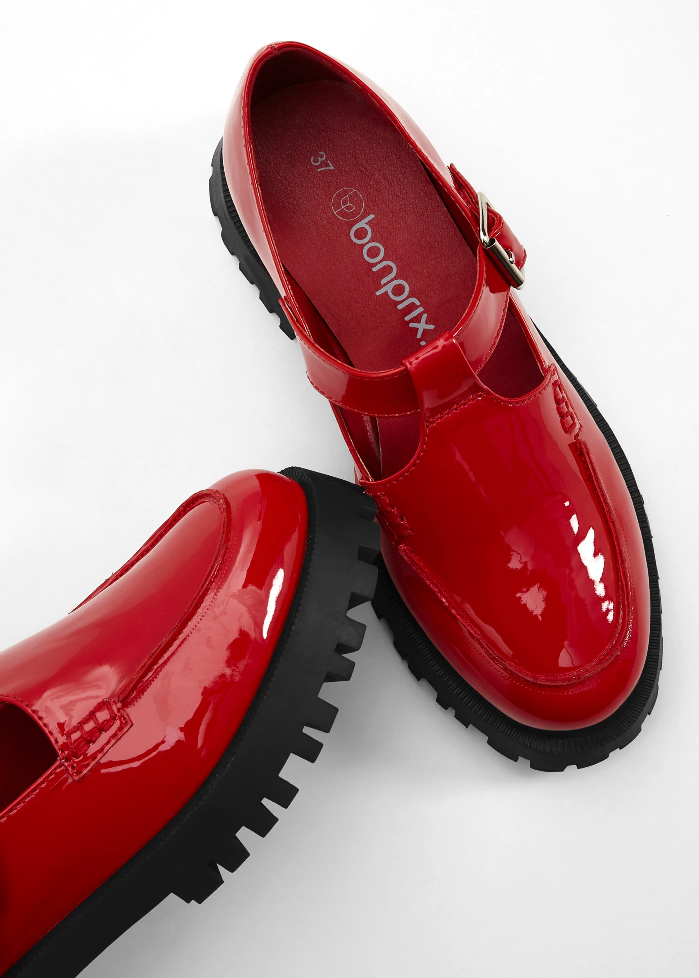 Mocassins chunky à découpes • rouge • Boutique bonprix