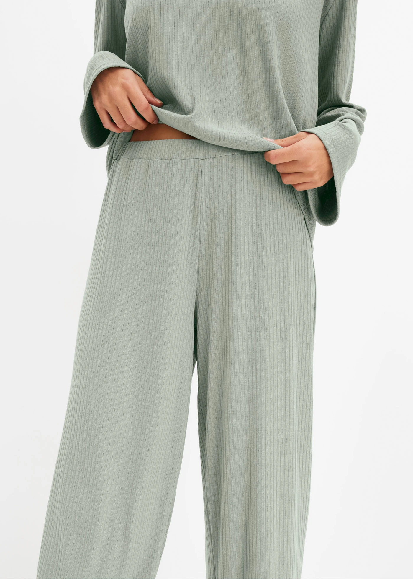 Pyjama met broek in gebreide look • grijsgroen • bonprix online shop