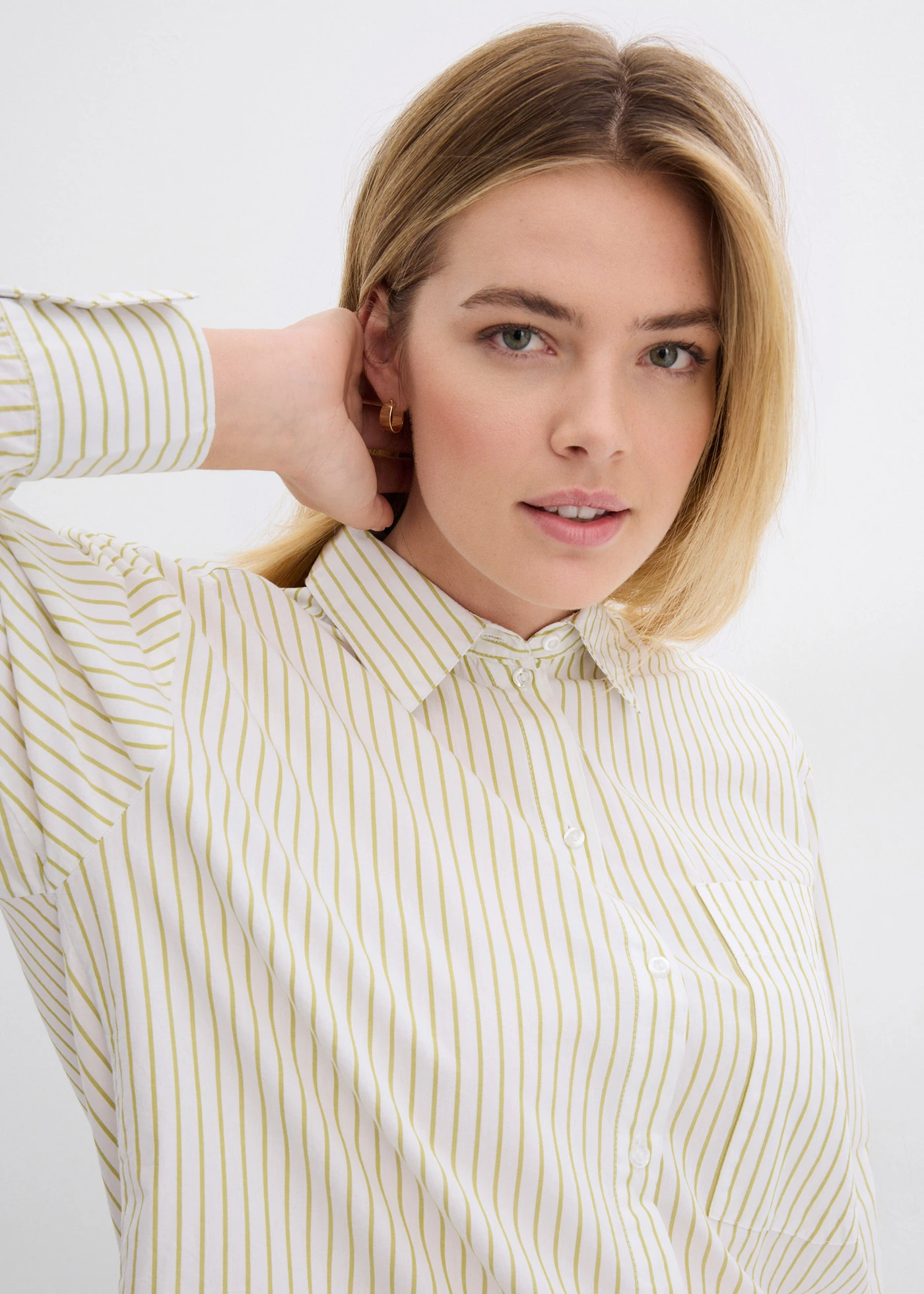 Bluzka koszulowa w paski • pistacjowy matowy-biały w paski • sklep bonprix