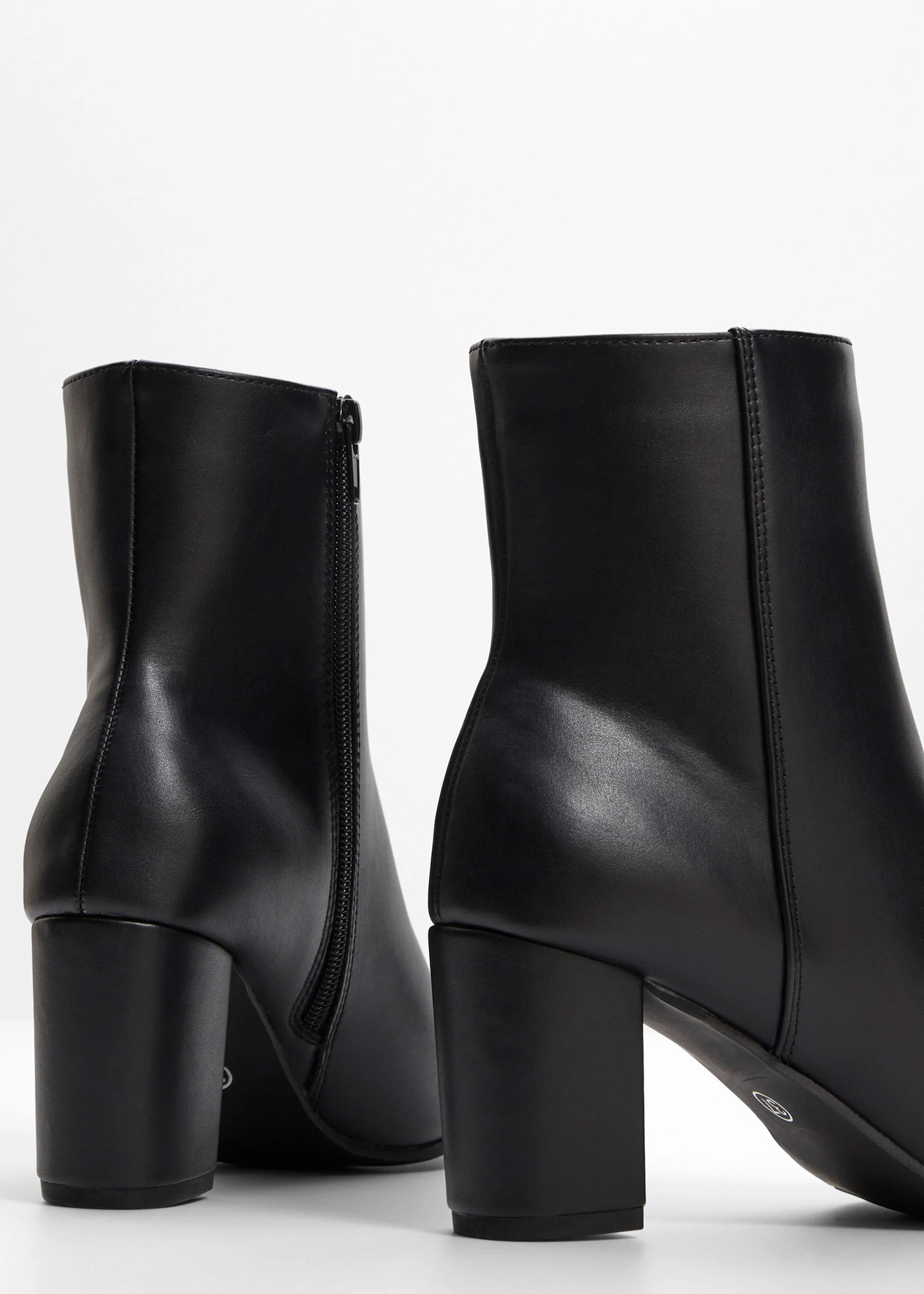 Bottines à talon carré • noir • Boutique bonprix