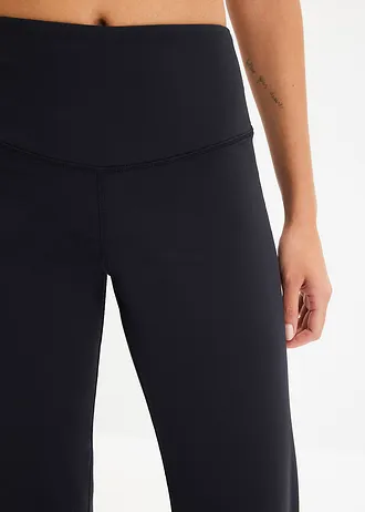 Pantaloni sport din material funcţional, cu uscare rapidă • negru • magazin bonprix
