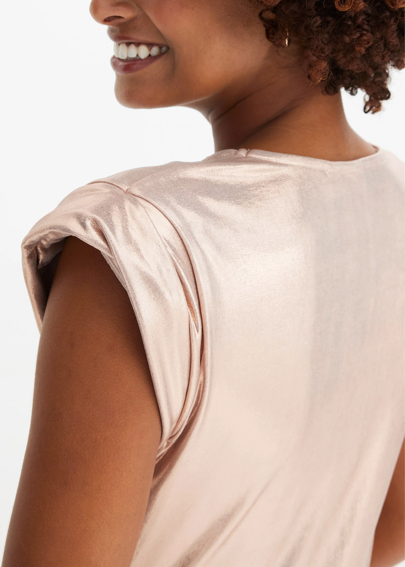 Mini jurk met decoratieve gesp • mat glanzend beige • bonprix online shop