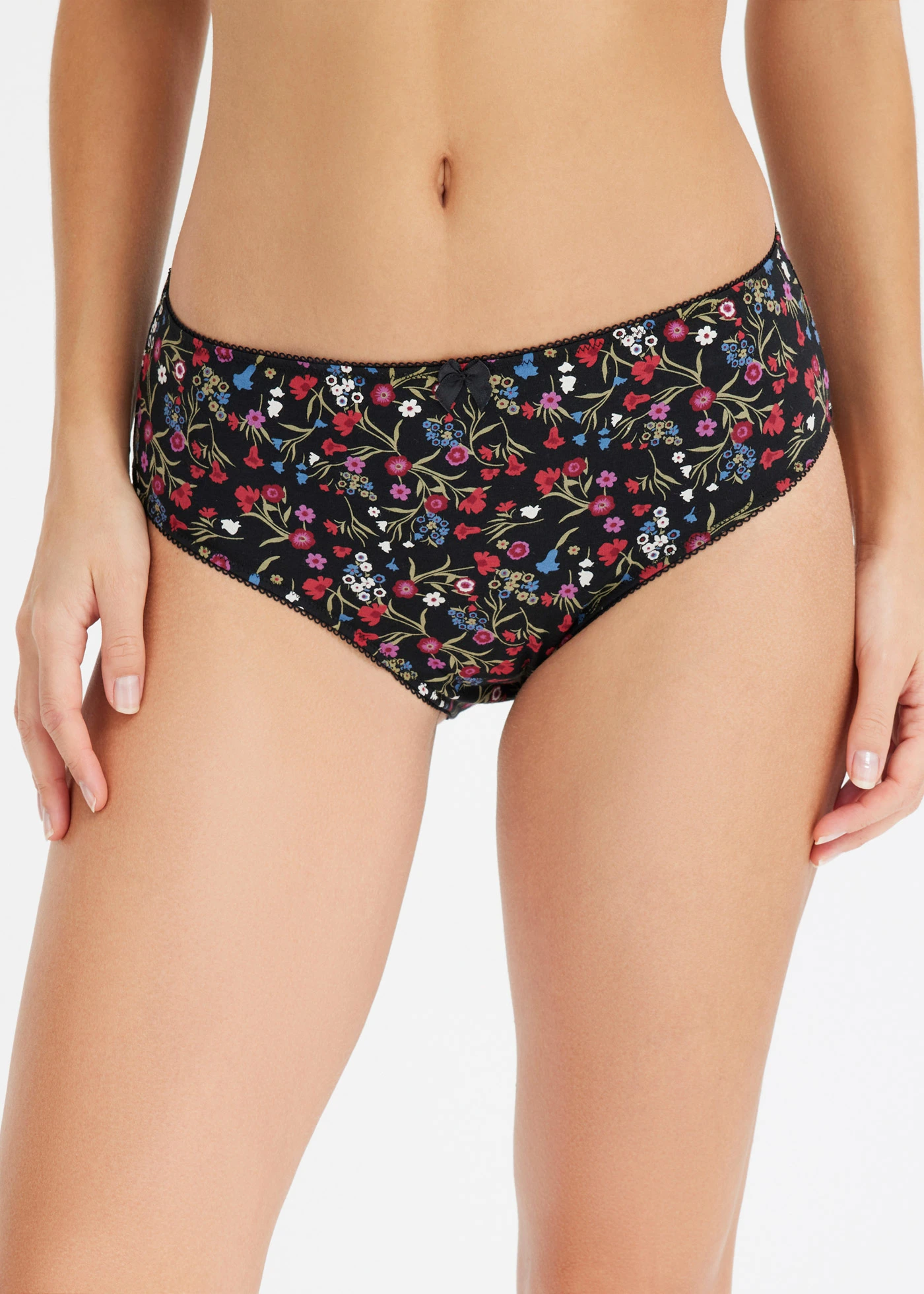 Lot de 4 slips Maxi coton • aubergine + bleu cristal + noir floral • Boutique bonprix