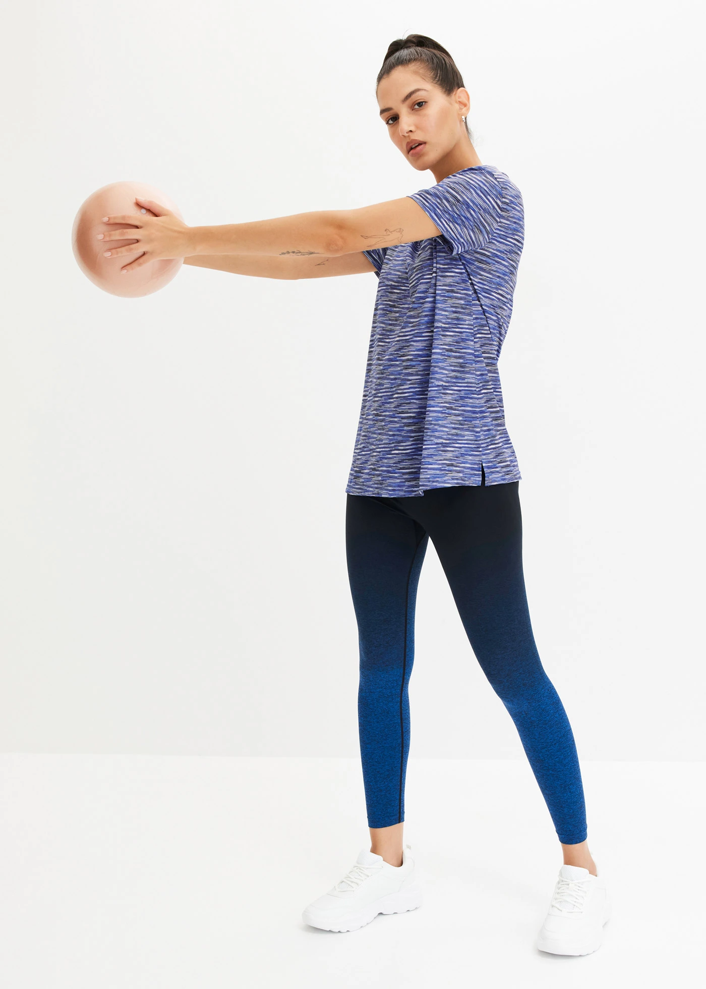 Bluză sport oversize, cu uscare rapidă • albastru-orizont/albastru marin/negru melanj • magazin bonprix