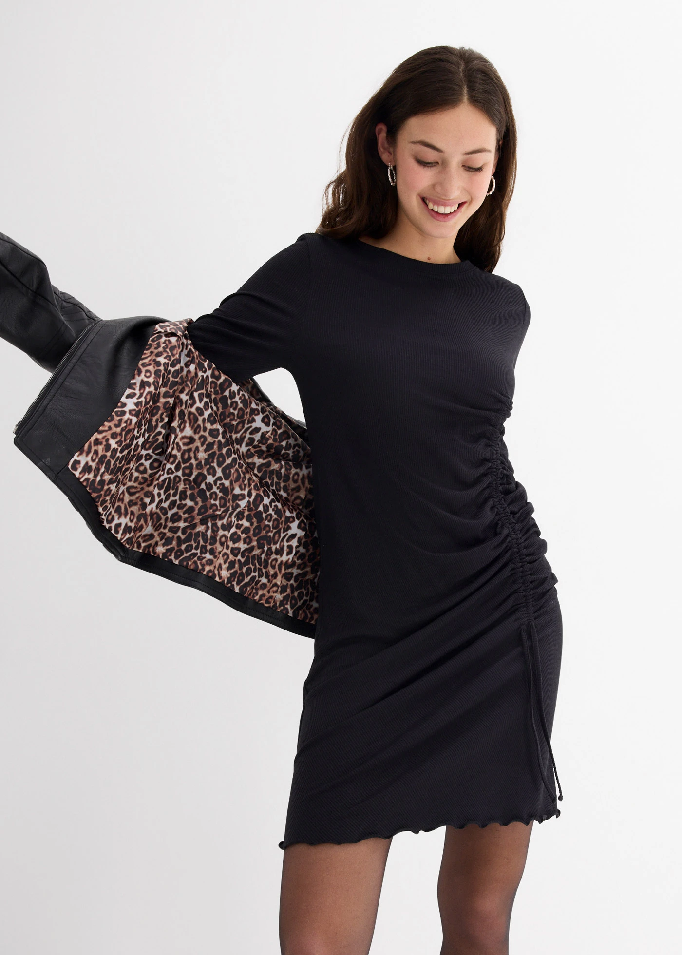 Shirtjurk met plooitjes • zwart • bonprix online shop