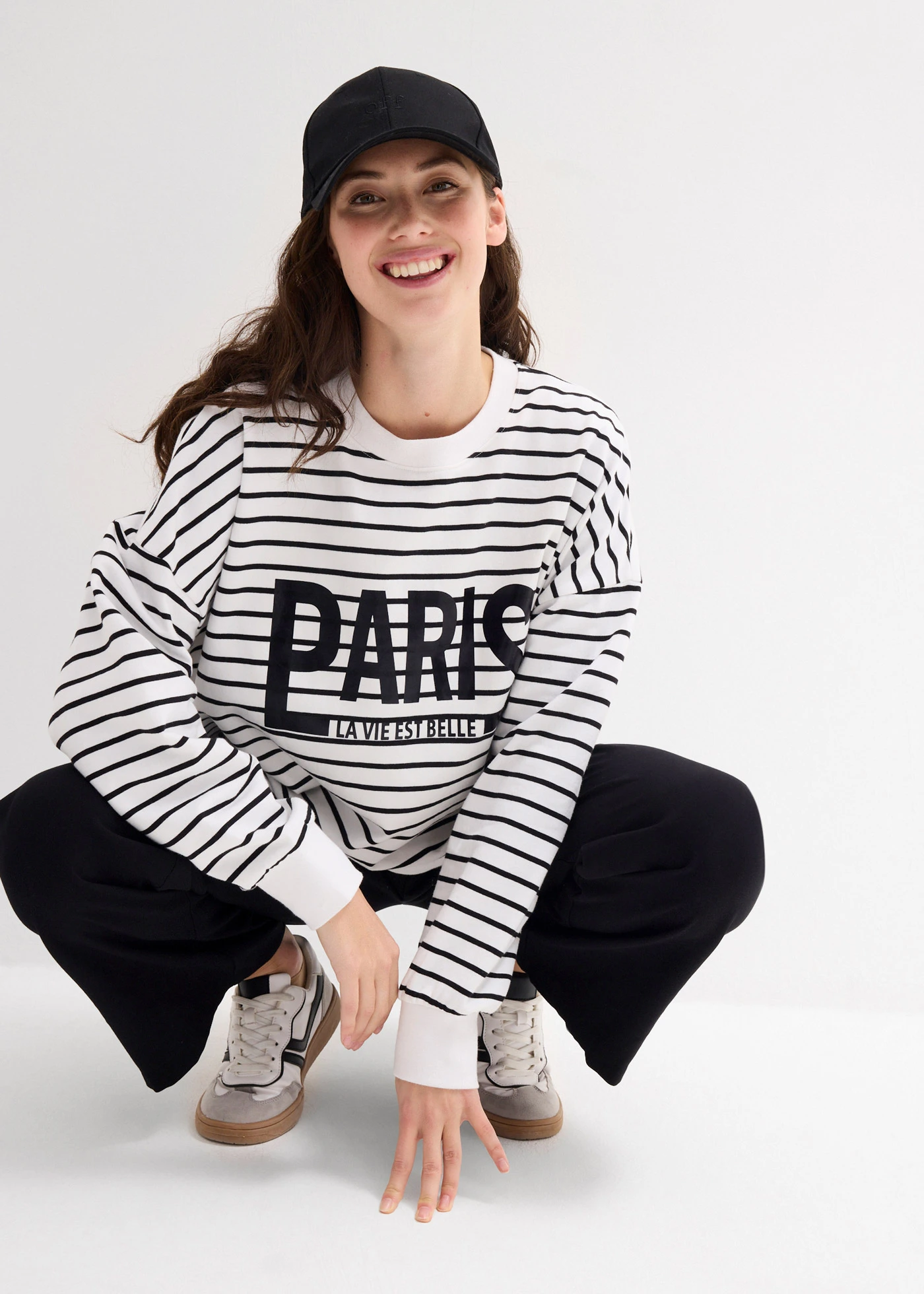 Oversize mikina ze směsi s bavlnou • bílo-černá s proužky • bonprix obchod