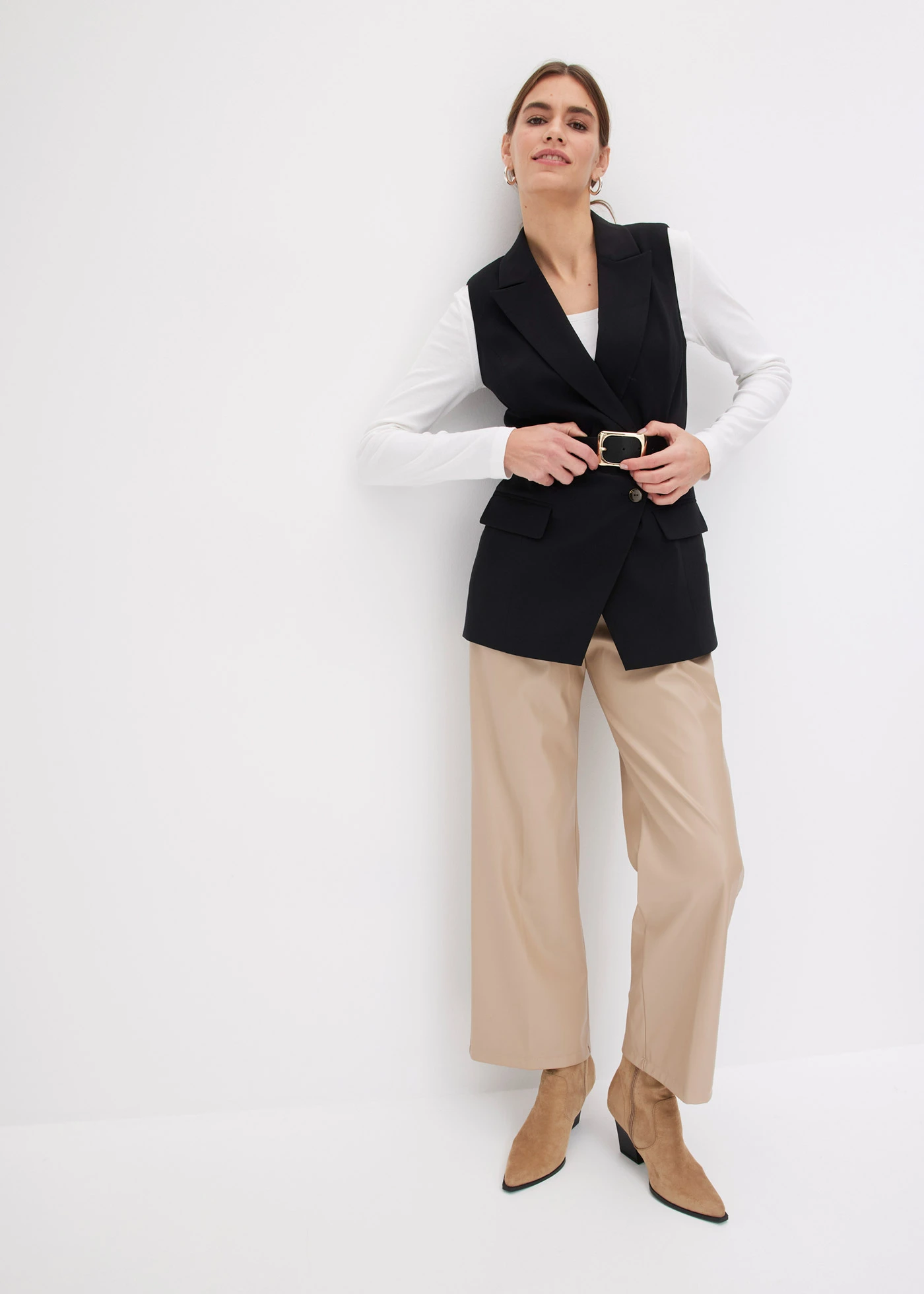 Imitatieleren broek • lichttaupe • bonprix online shop