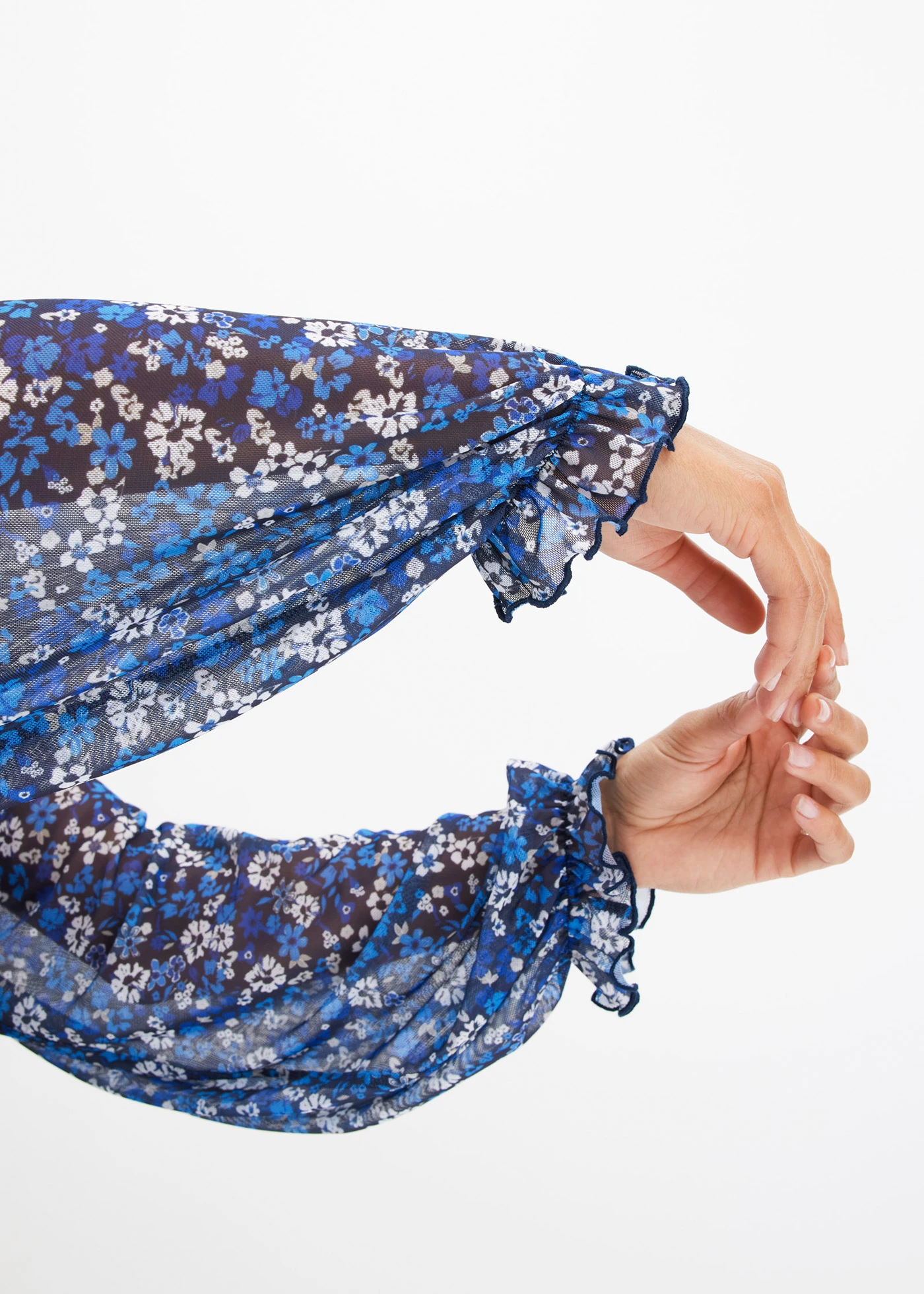 Gebloemde maxi jurk van mesh • zwart-crème-blauw gebloemd • bonprix online shop