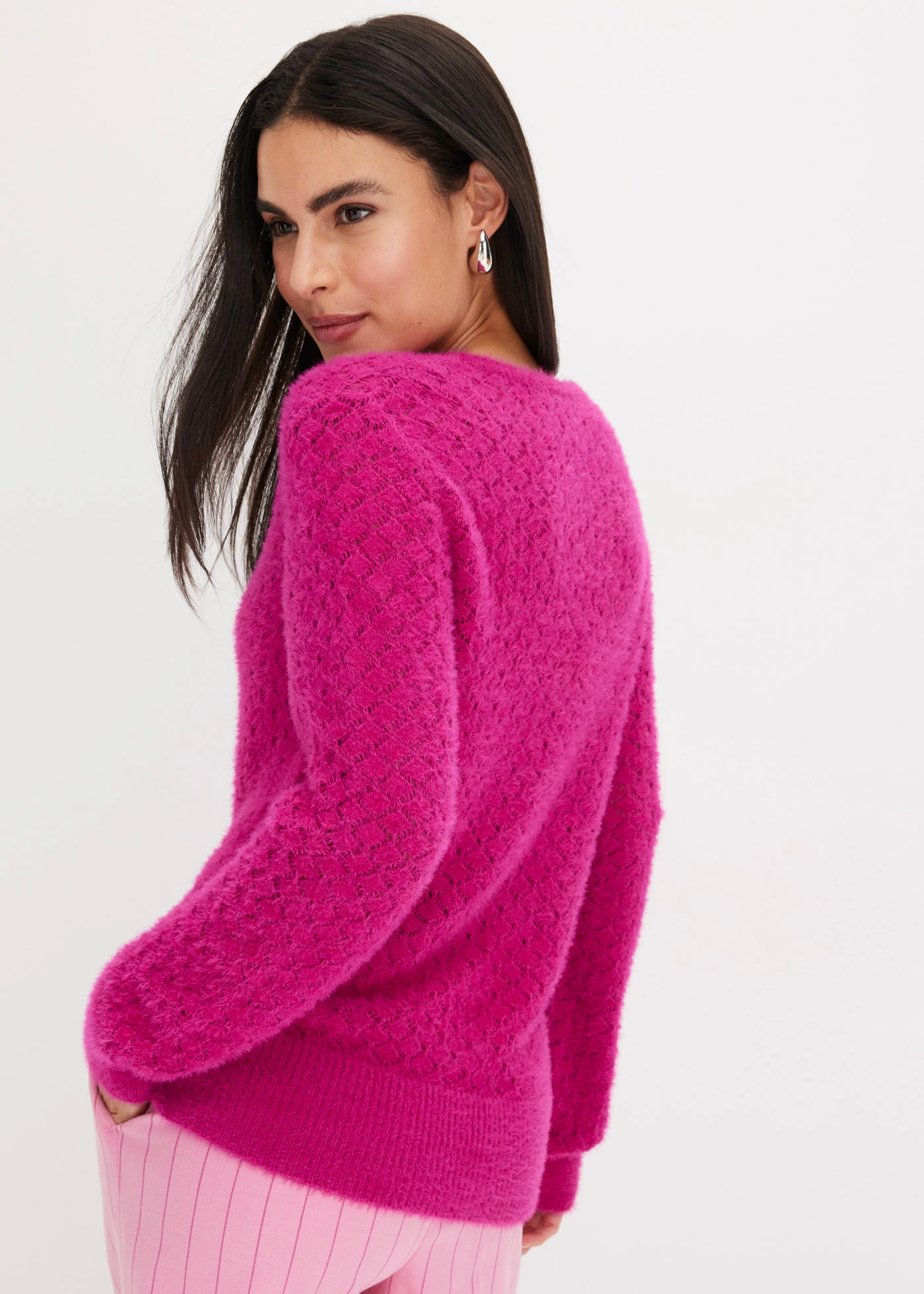 Pulover ajurat cu fir moale și pufos • pink-fucsia • magazin bonprix