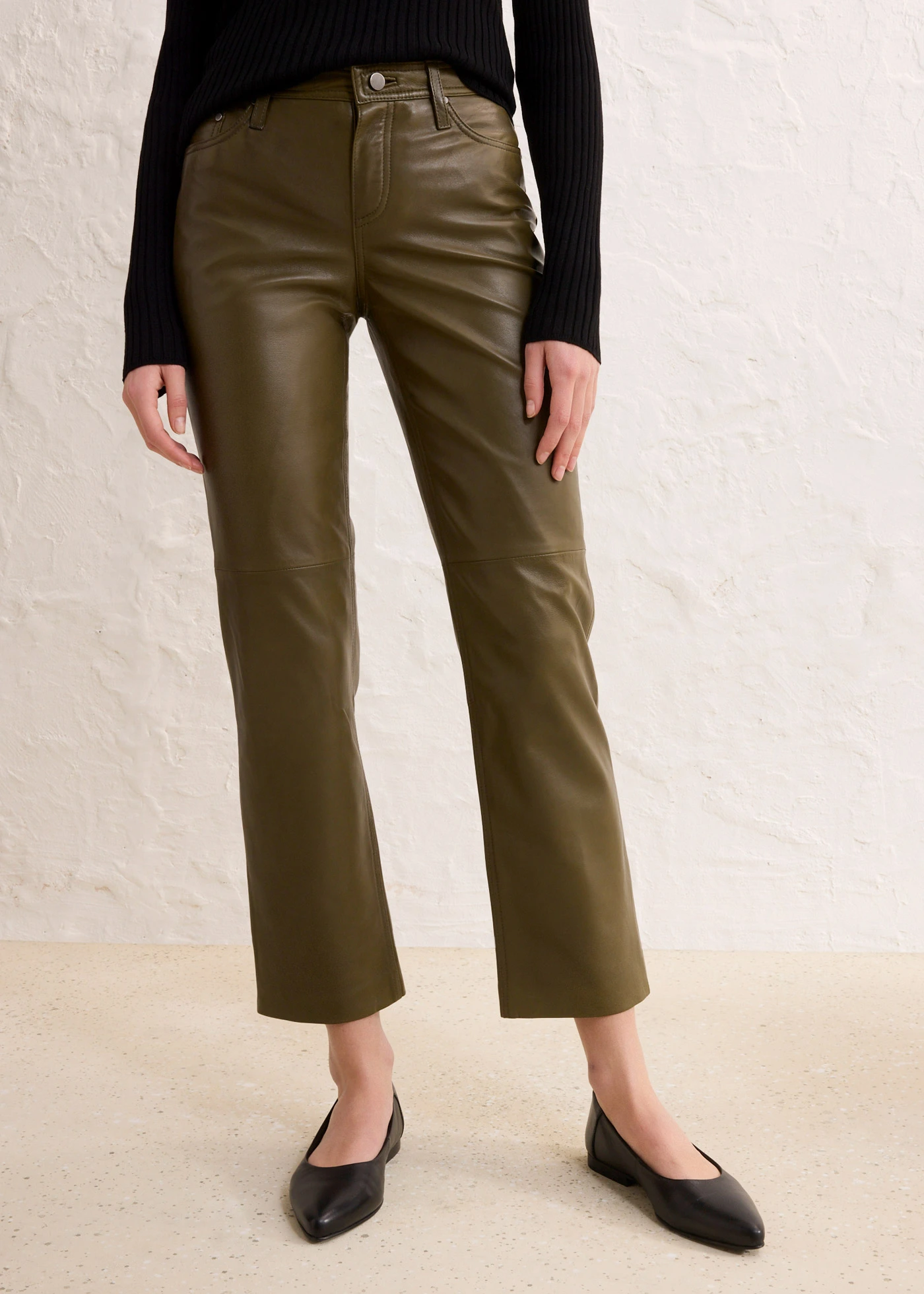 Pantalon en cuir d’agneau nappa • kaki • Boutique bonprix