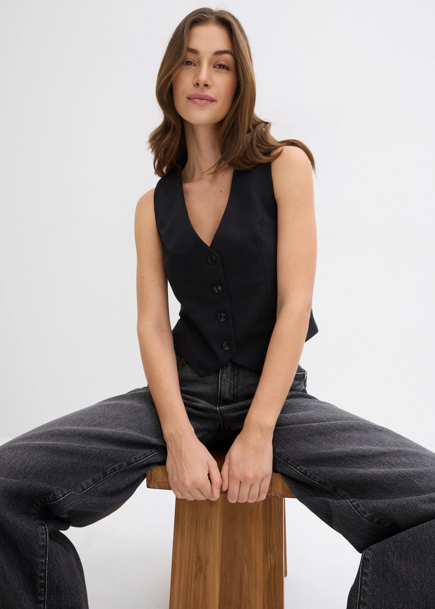 Vestă scurtă tip costum • negru • magazin bonprix