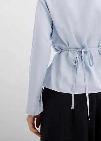 Blouse van soepelvallend satijn • zachtblauw • bonprix online shop