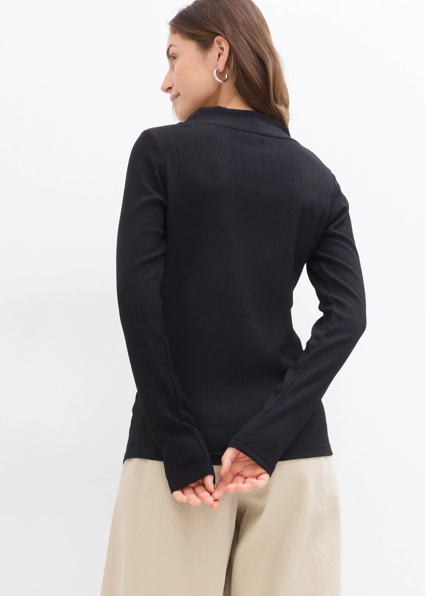 Longsleeve van crêpe • zwart • bonprix online shop