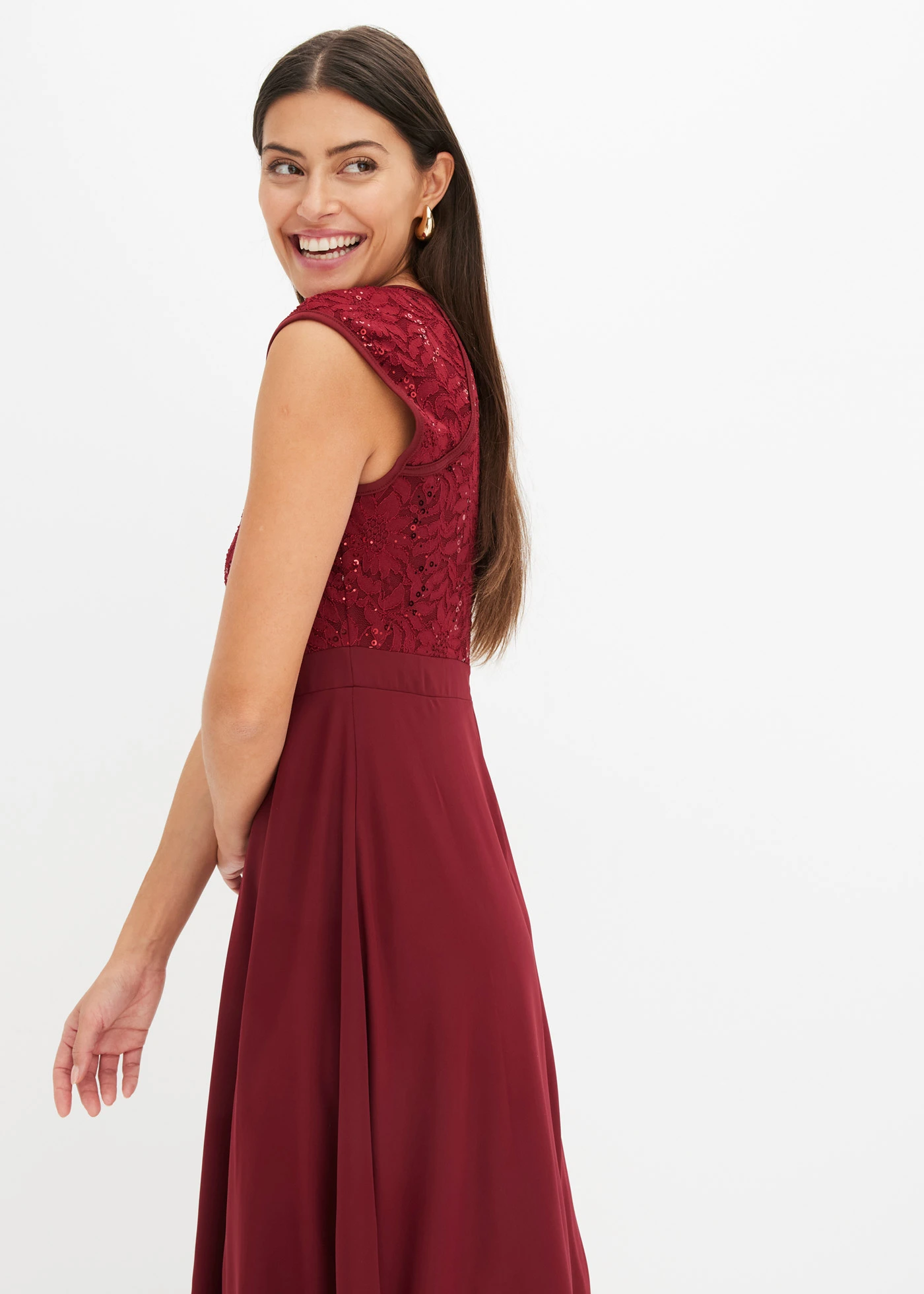 Chiffon jurk met kant en geborduurde pailletten • robijnrood • bonprix online shop