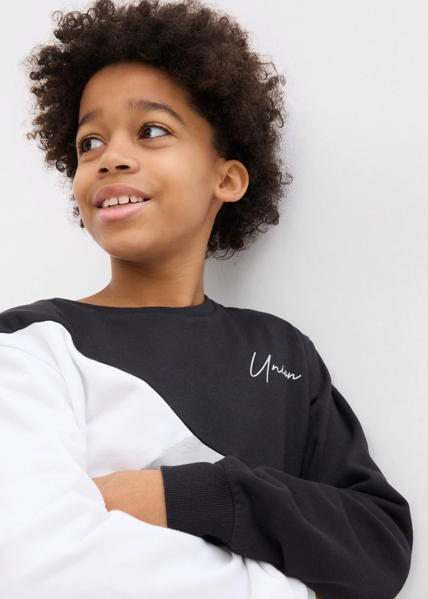 Sweat Loose • noir-blanc-gris clair chiné • Boutique bonprix