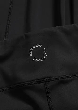 Pantaloni sport din material funcţional, cu uscare rapidă • negru • magazin bonprix