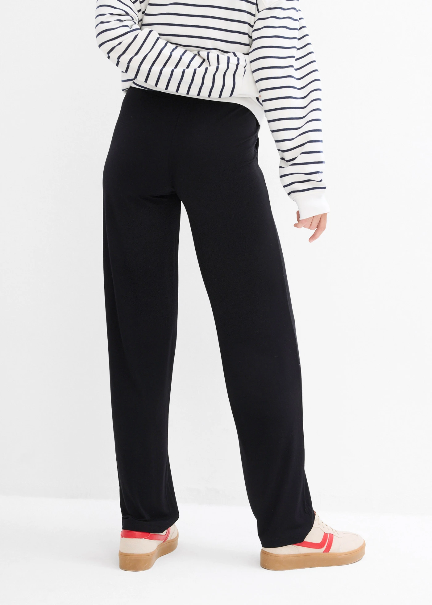 Pantalon de grossesse en jersey, ceinture smockée, coupe droite • noir • Boutique bonprix