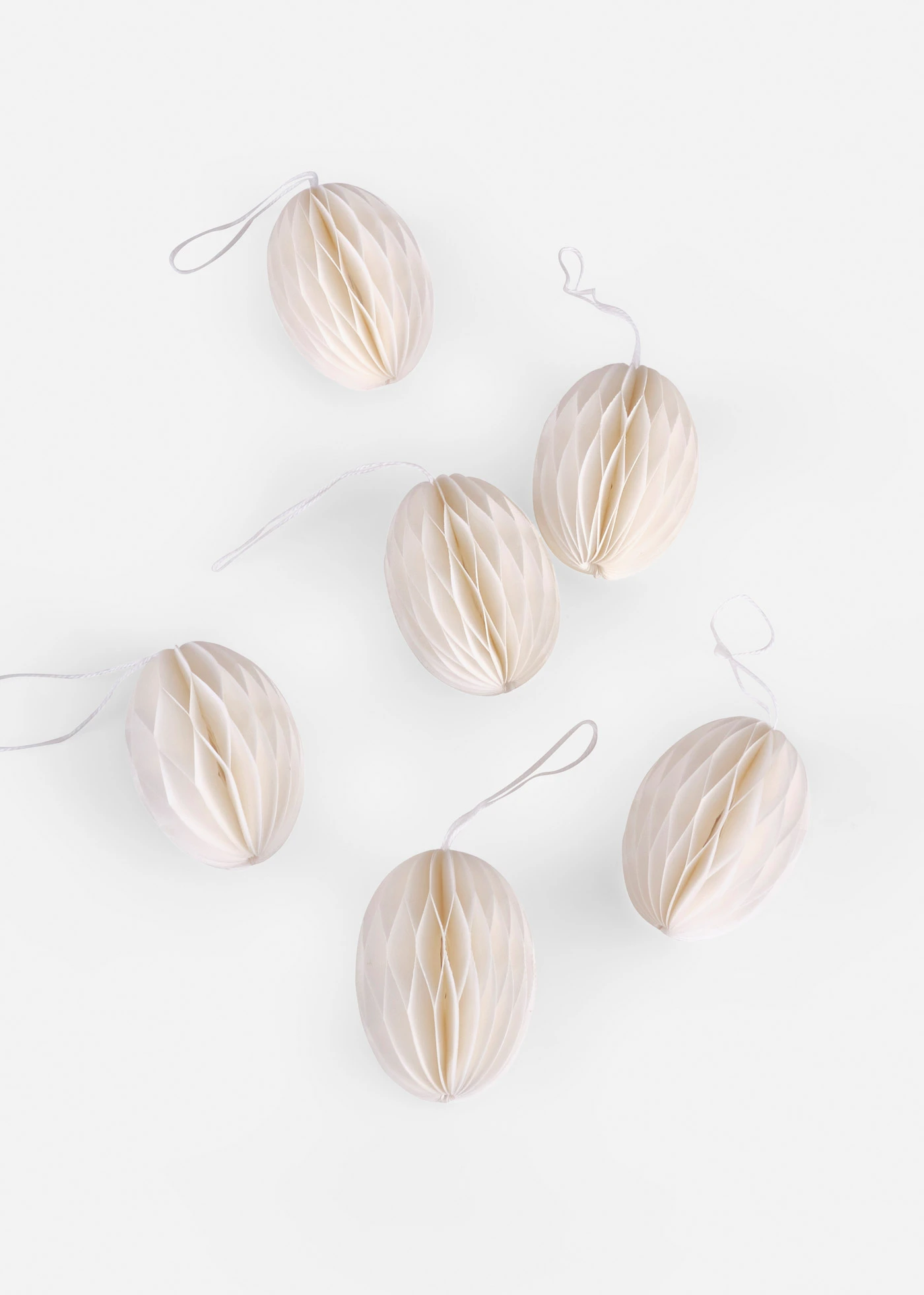 Déco à suspendre lot de 6 œufs en papier • beige naturel • Boutique bonprix