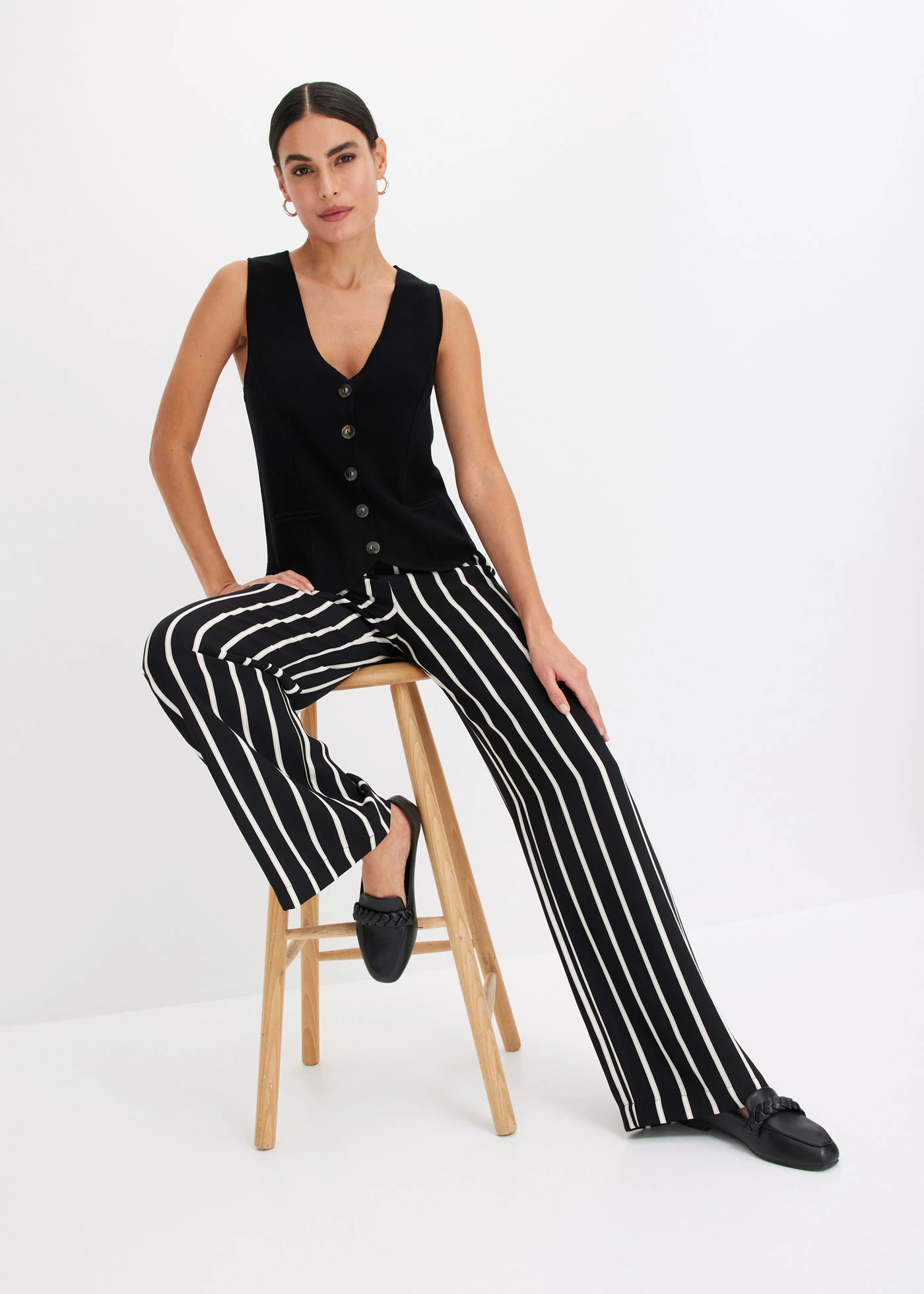 Vestă tricotată • negru • magazin bonprix