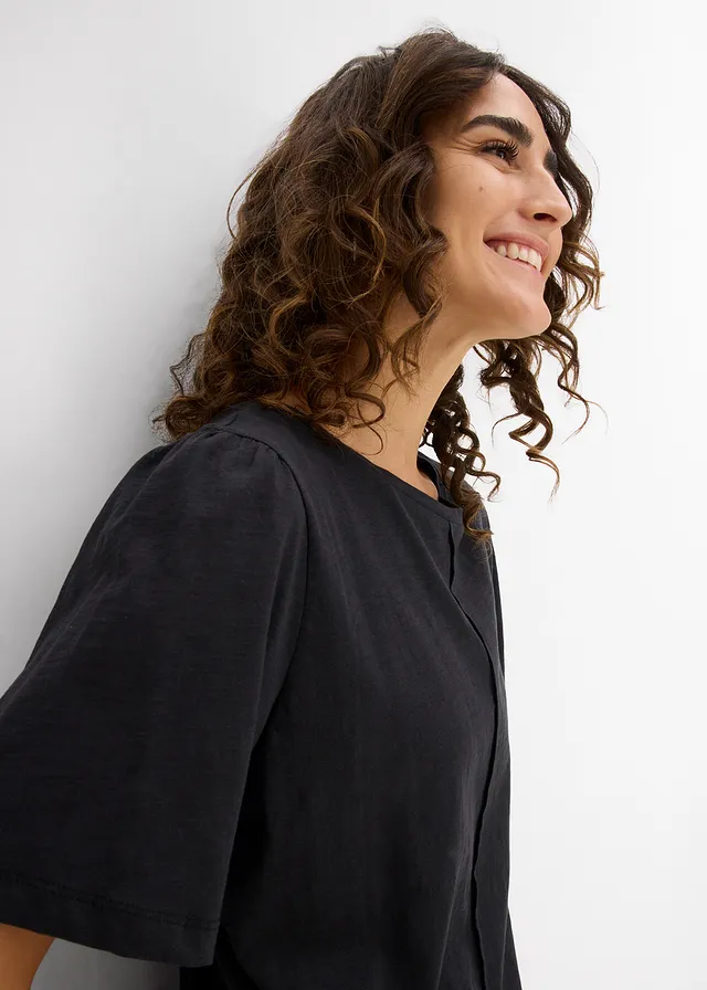 T-shirt van katoen • zwart • product-page.page-title-suffix