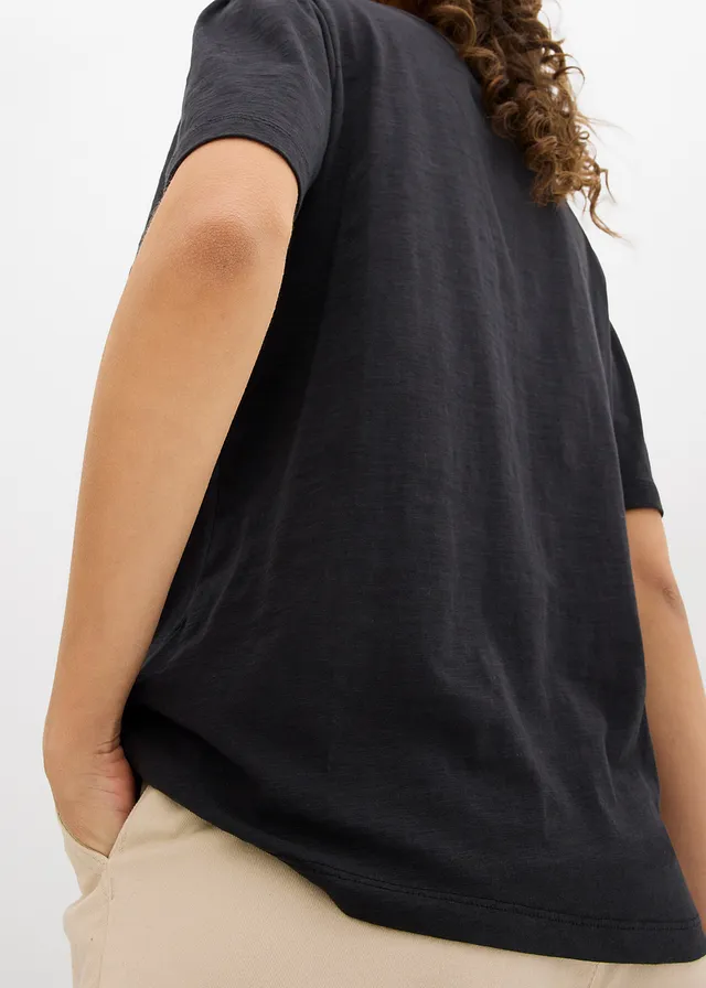 T-shirt van katoen • zwart • product-page.page-title-suffix