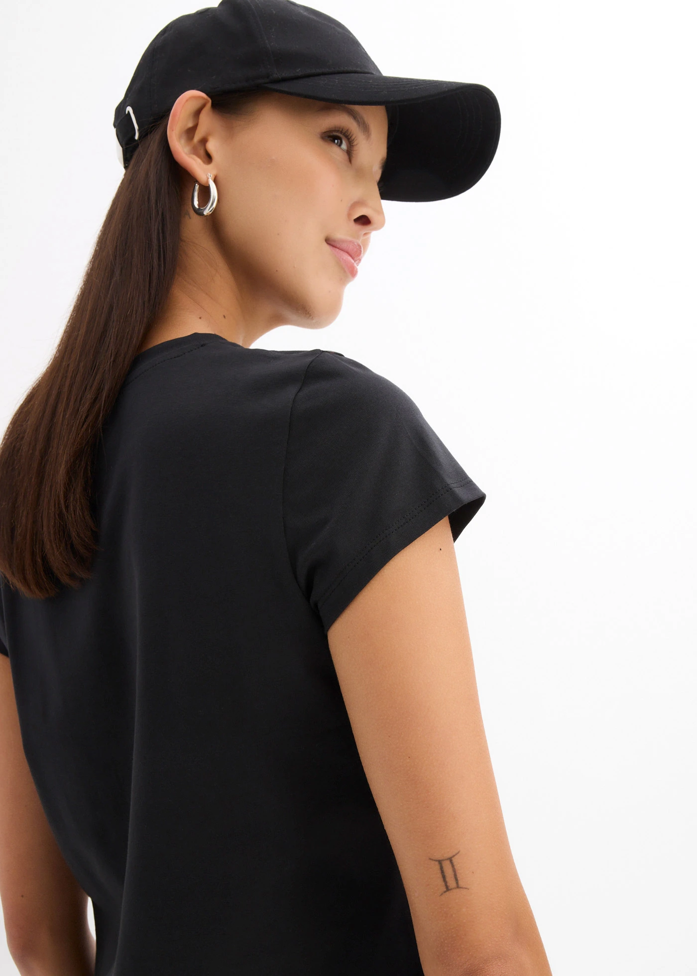 Kort T-shirt met print • zwart-wit met print • bonprix online shop