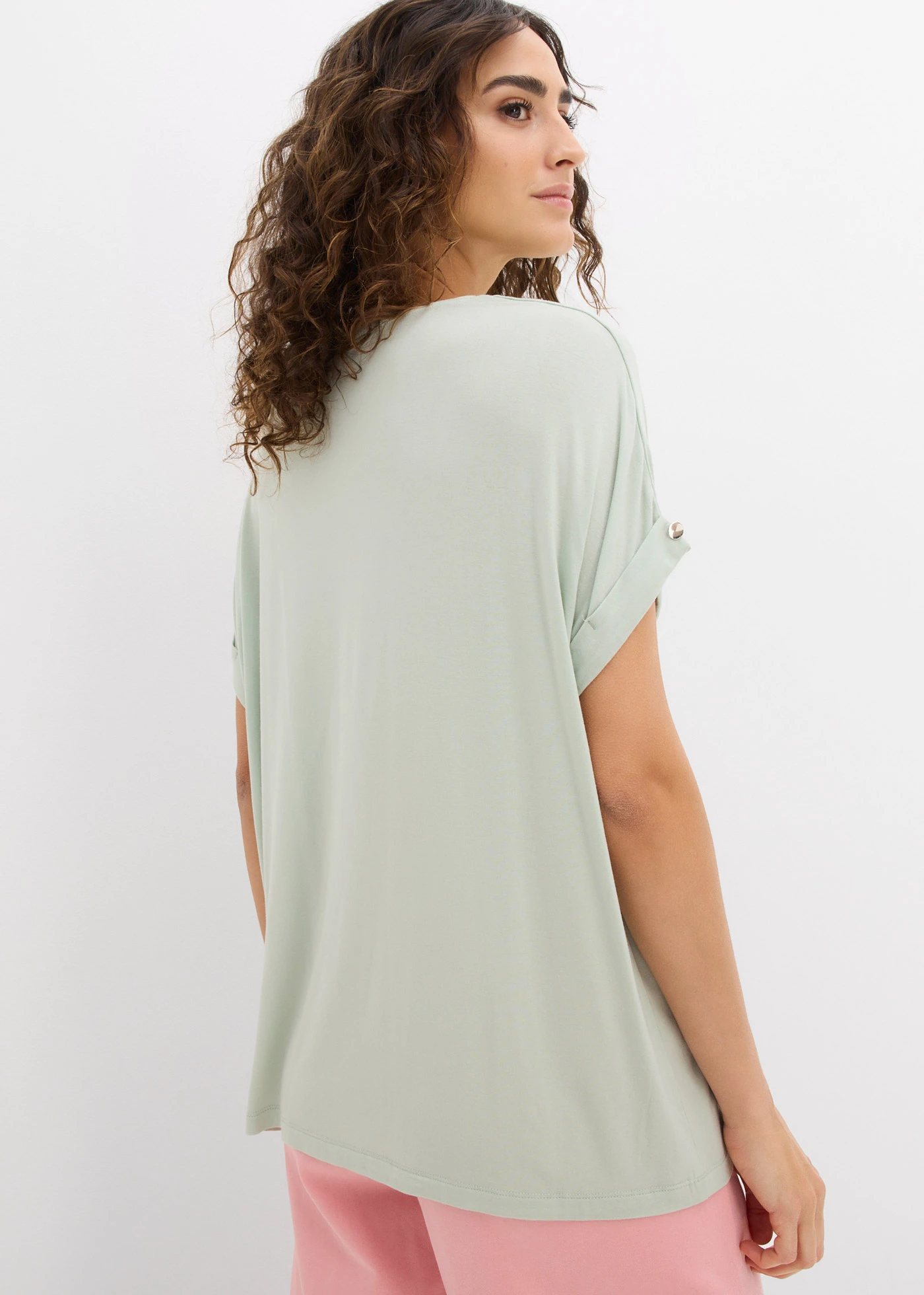 Shirt van vloeiende viscosemix • lichtrietgroen • bonprix online shop