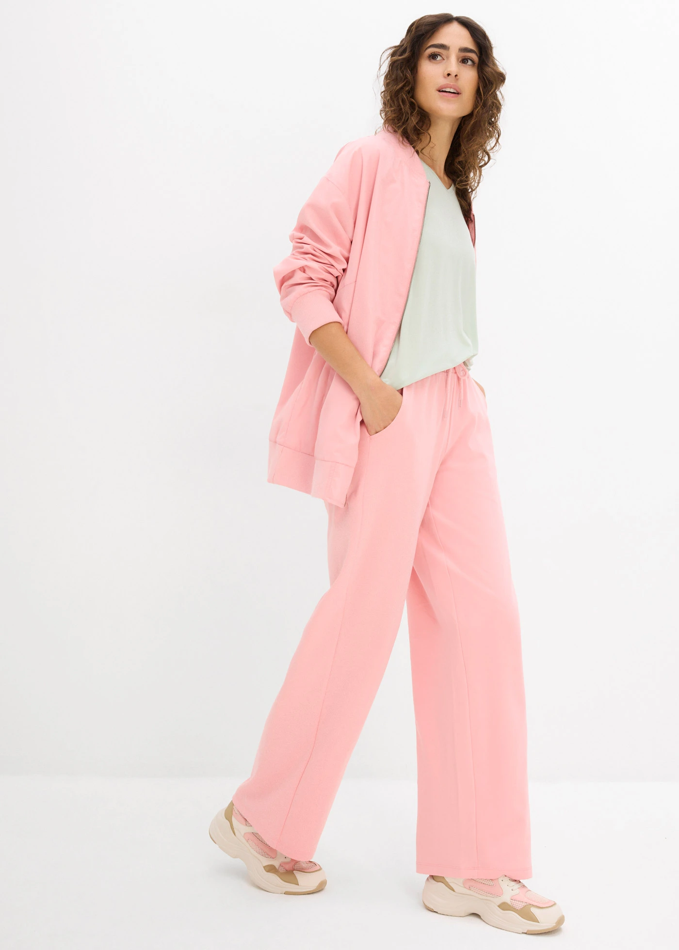 T-shirt en viscose fluide • roseau clair • Boutique bonprix