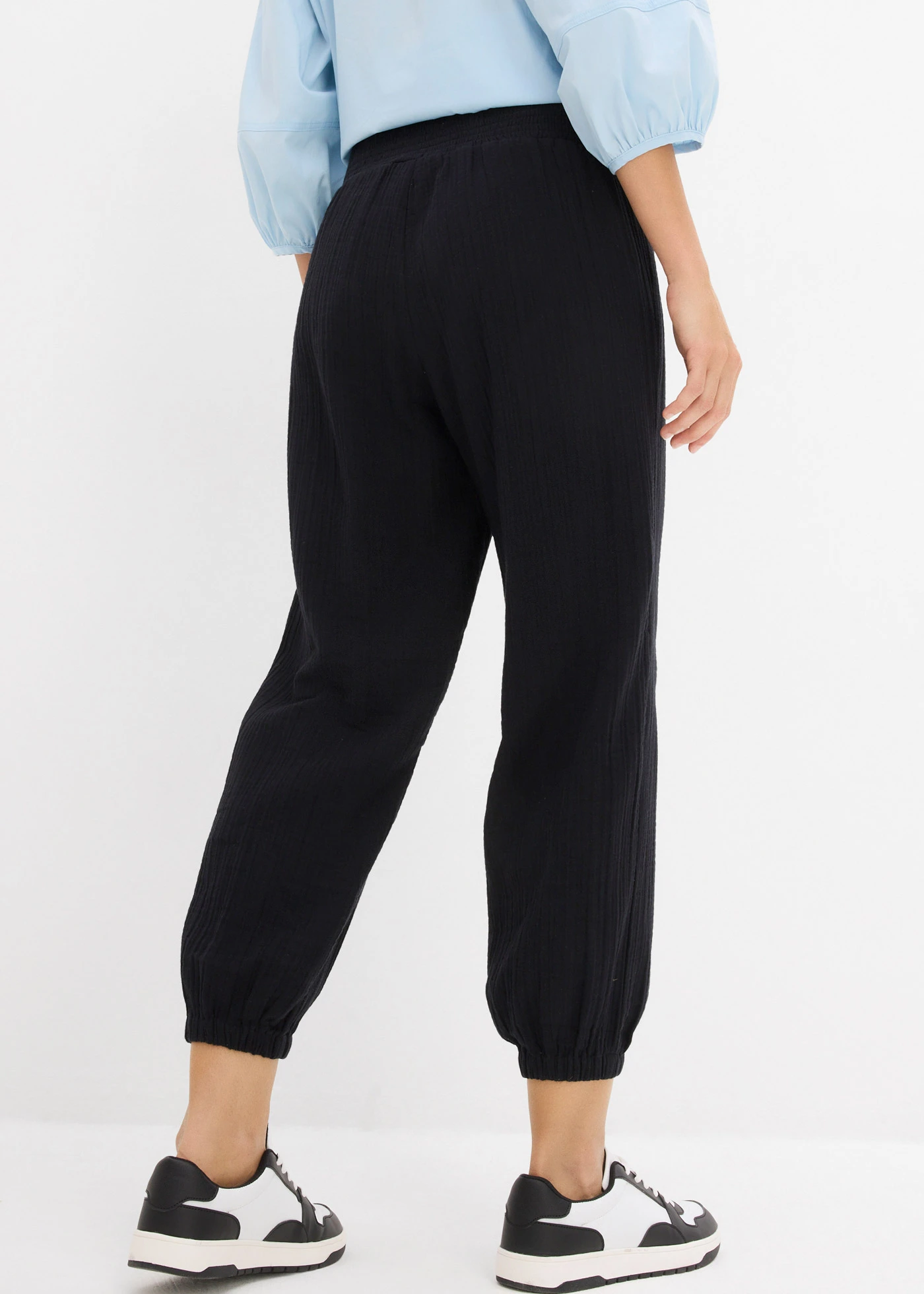 Mousseline broek met gesmokte band • zwart • bonprix online shop