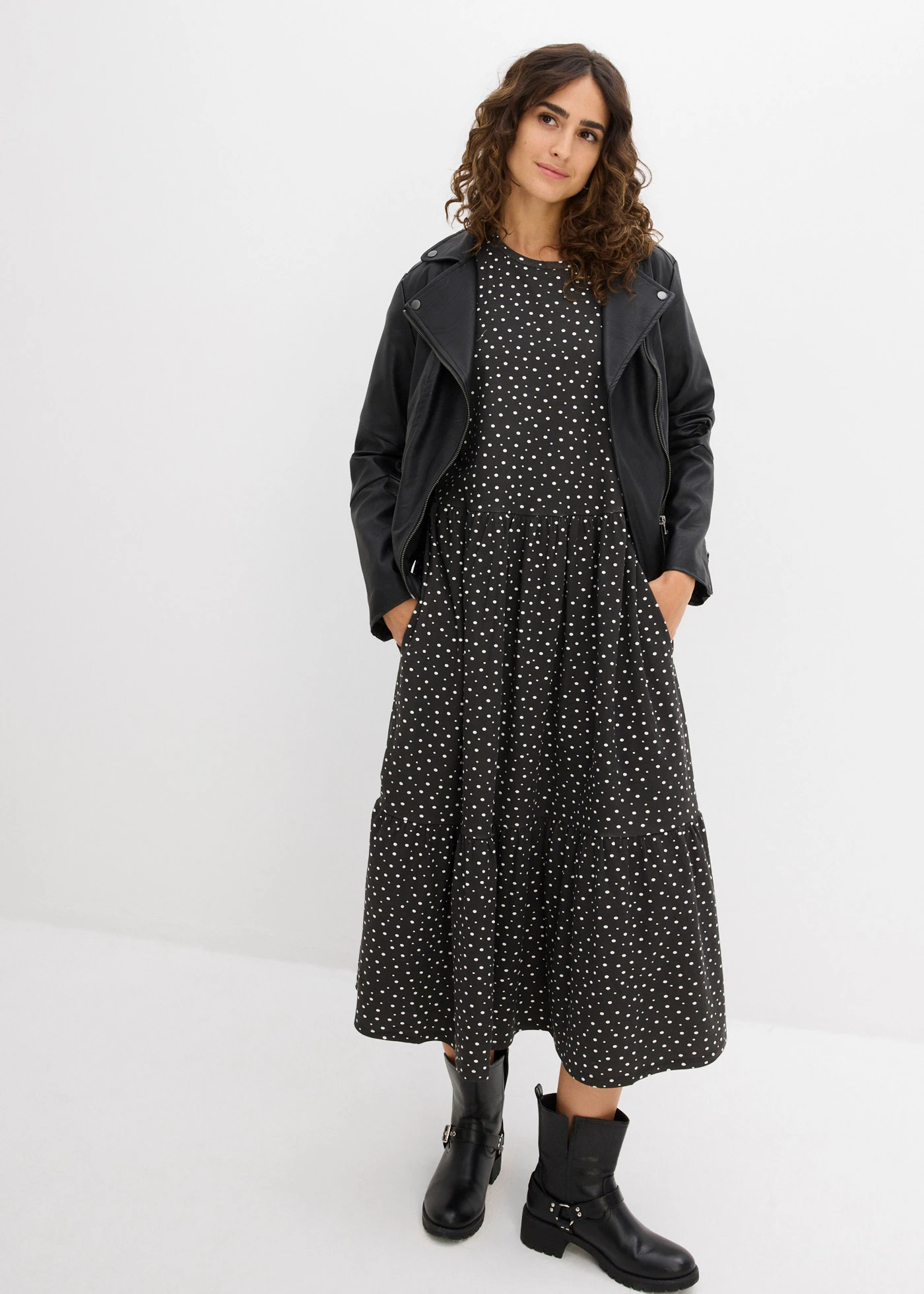 Rochie din tricot din bumbac 100% • negru-ecru cu puncte • magazin bonprix