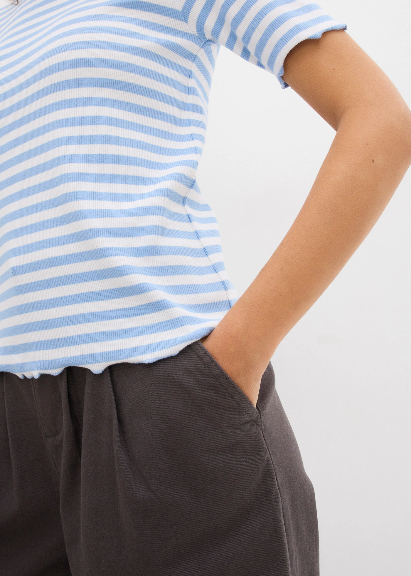 Geribd shirt shirt met korte mouwen • lichtblauw-wit gestreept • bonprix online shop