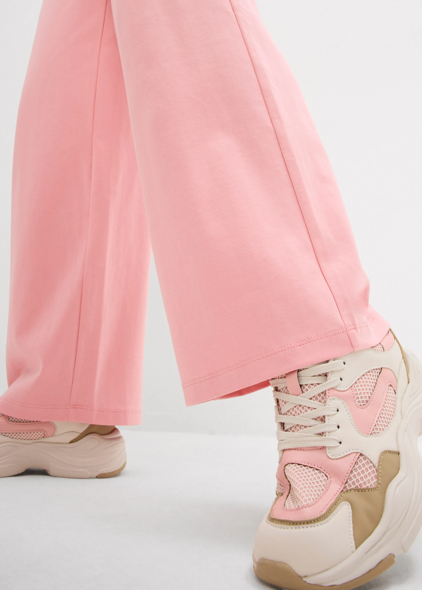 Pantalon large en jersey interlock • rose dragée • Boutique bonprix