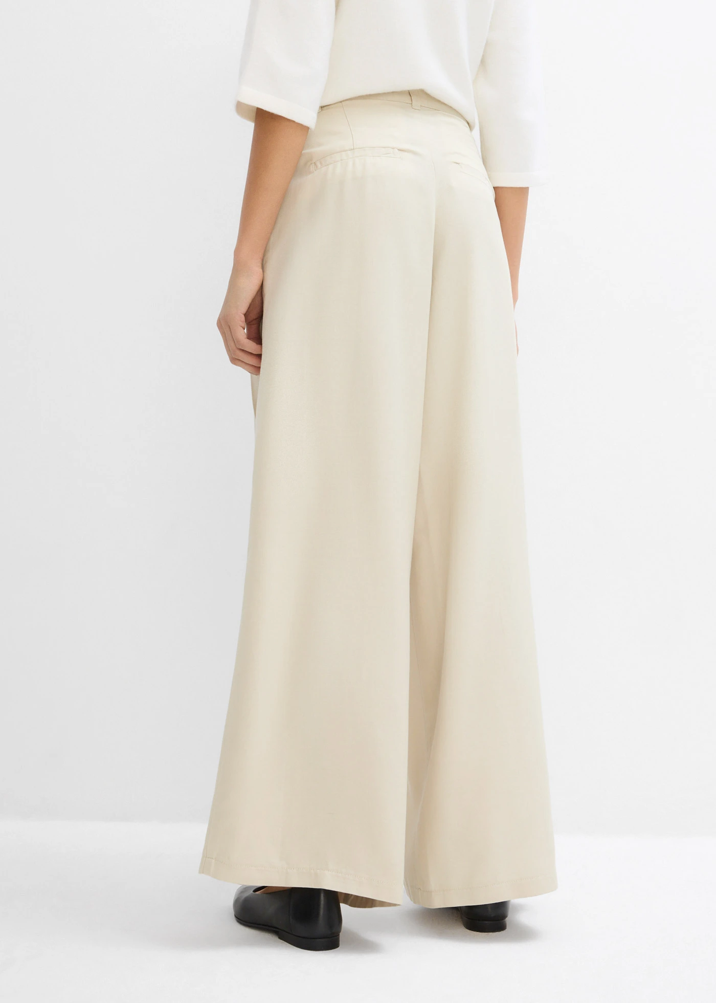 Twill broek van soepelvallend lyocell • licht olijfgroen • bonprix online shop