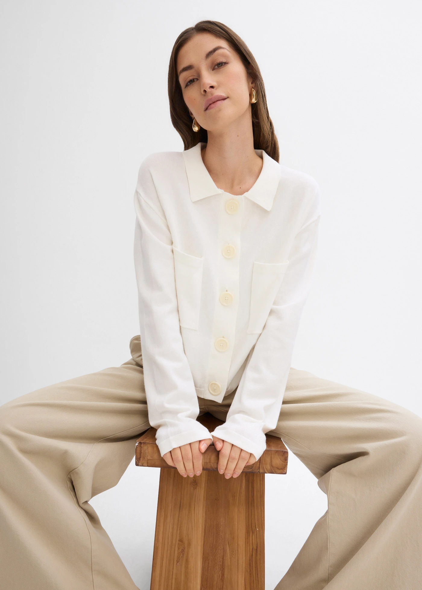 Kort fijngebreid vest • wolwit • bonprix online shop