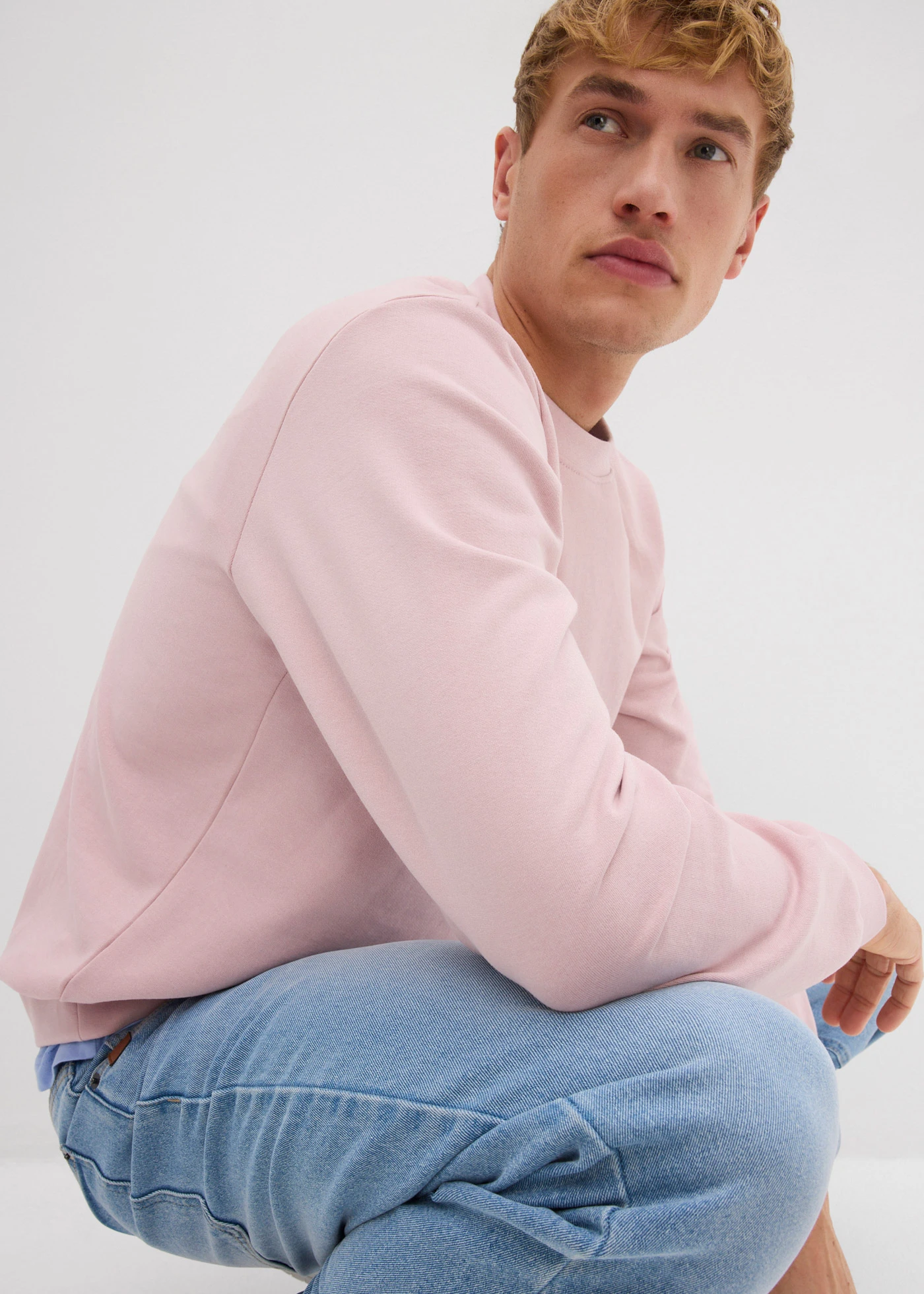 Bluza dresowa regular fit • jasnoróżowy matowy • sklep bonprix