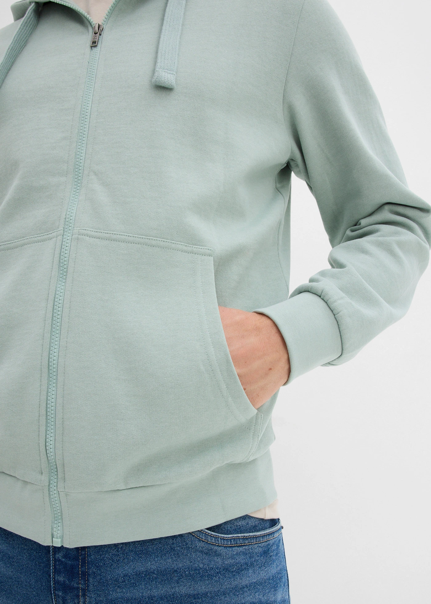 Hanorac casual cu glugă și fermoar • gri/verde • magazin bonprix