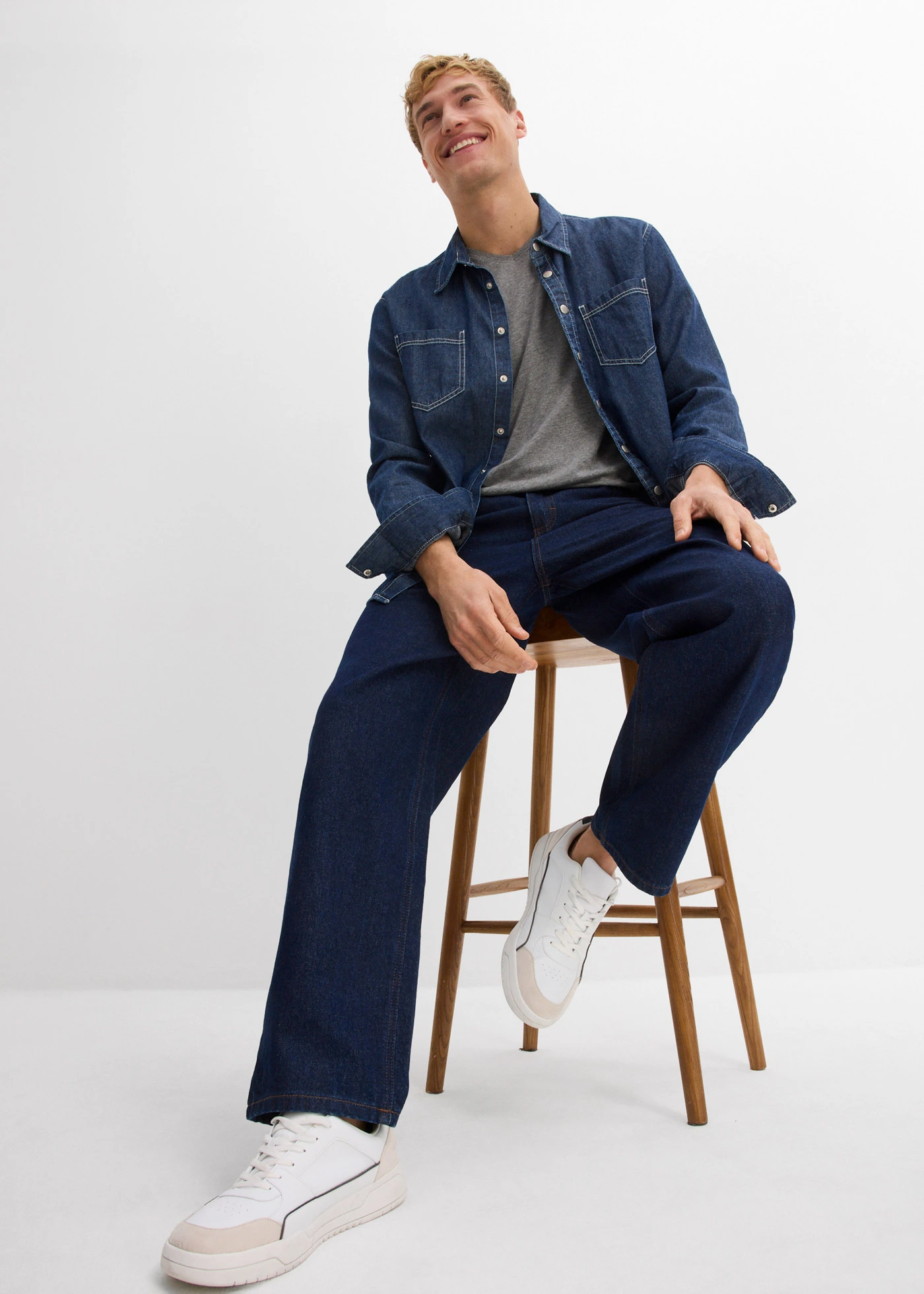 T-shirt z dekoltem w serek (3 szt.) • granatowy+niebieski dymny+szary melanż • sklep bonprix