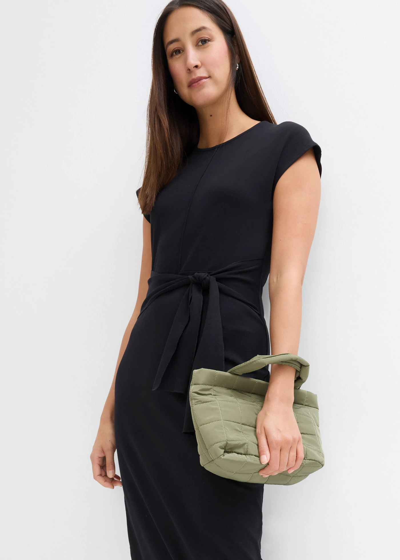 Robe en jersey • noir • Boutique bonprix