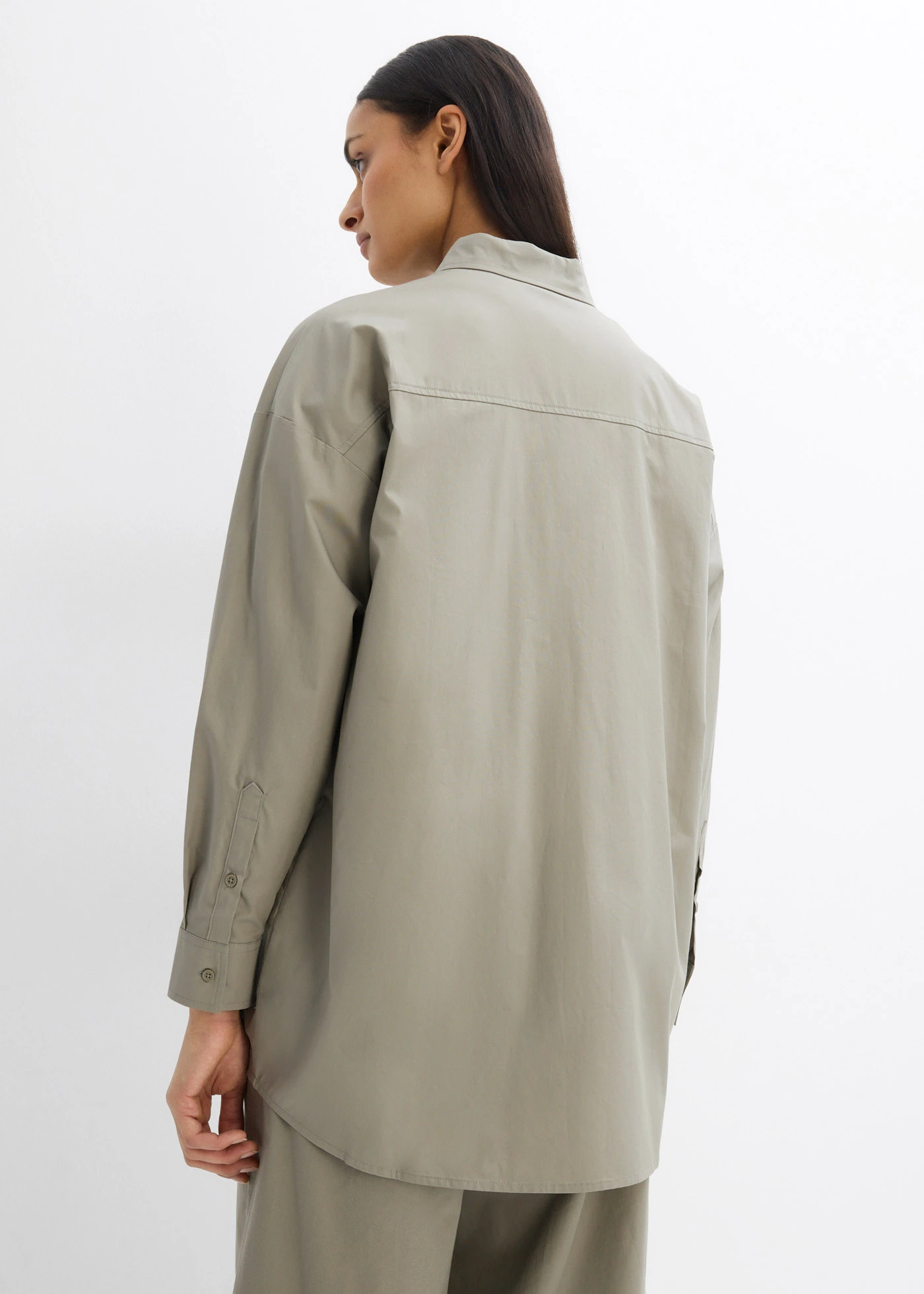 Lange blouse van katoen • rookolijfgroen • bonprix online shop