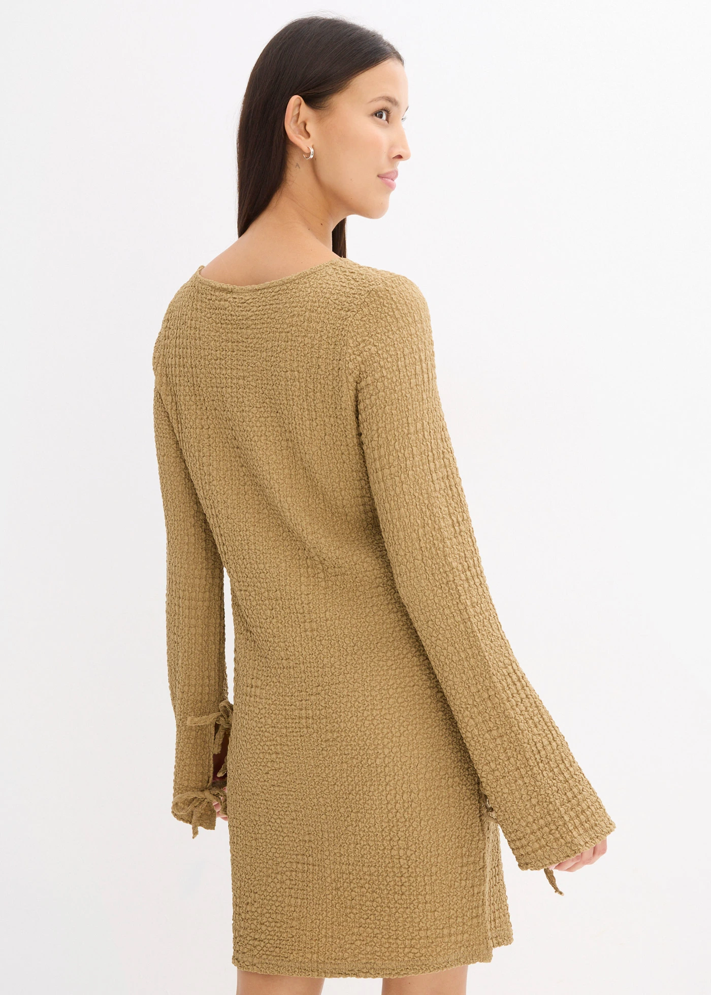 Mini jurk van gestructureerde crêpe • kakibruin • bonprix online shop