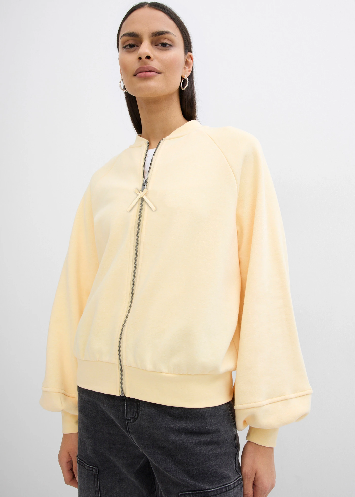 Bomber met ballonmouwen • lichtgeel • bonprix online shop