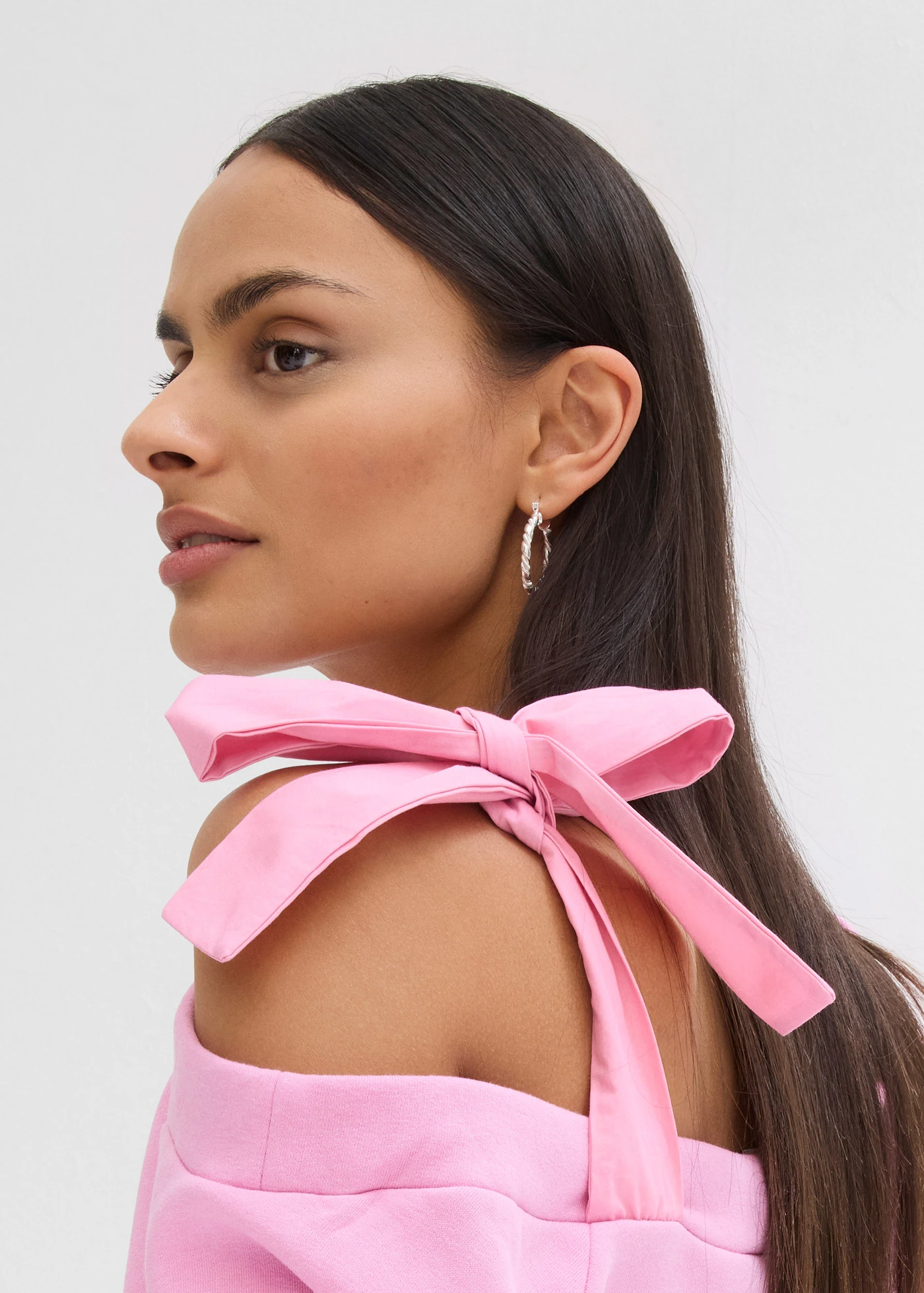 Wijde one shoulder sweater • bloesem roze • bonprix online shop