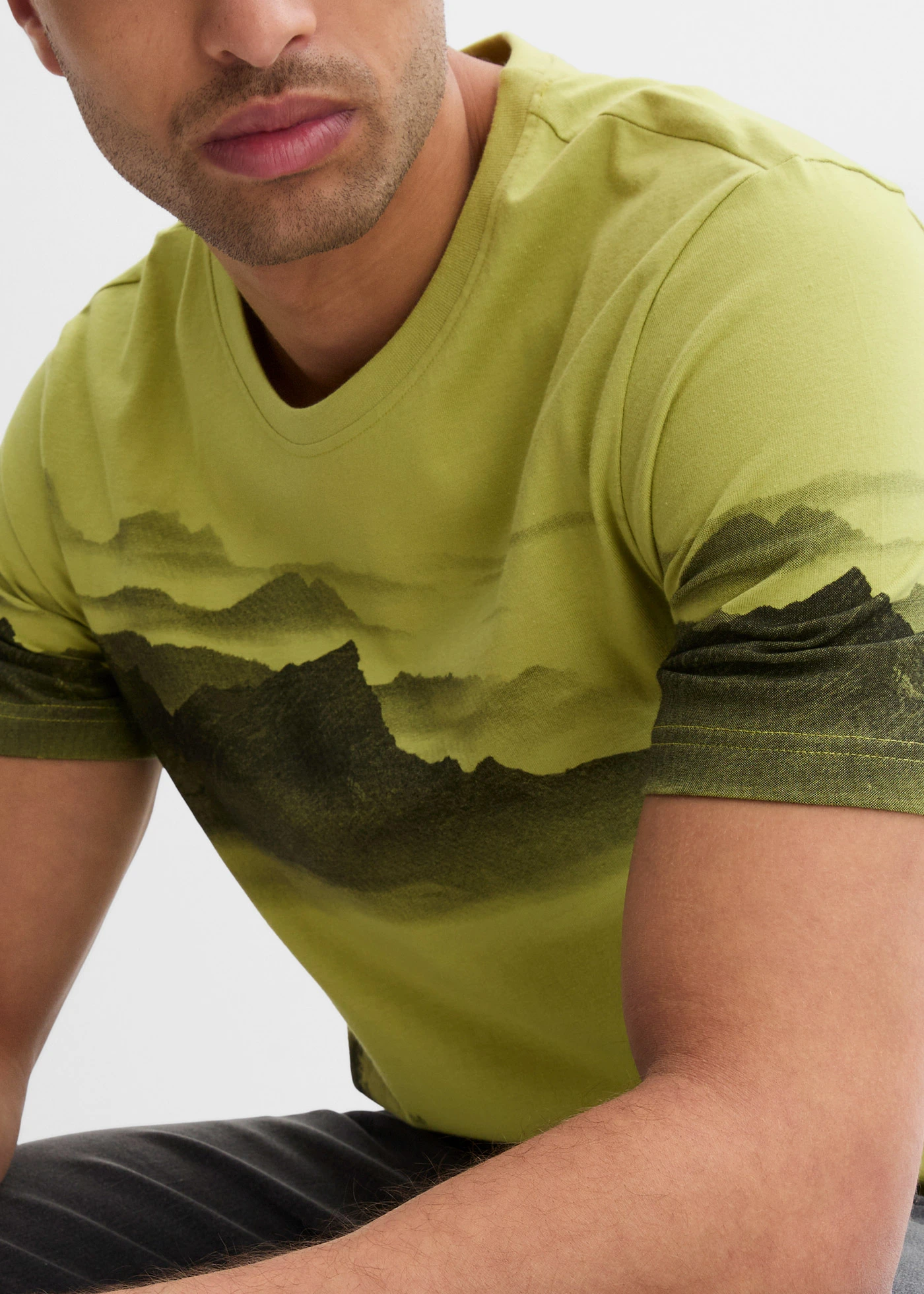 T-shirt z czystej bawełny organicznej • zielono-żółty z nadrukiem • sklep bonprix