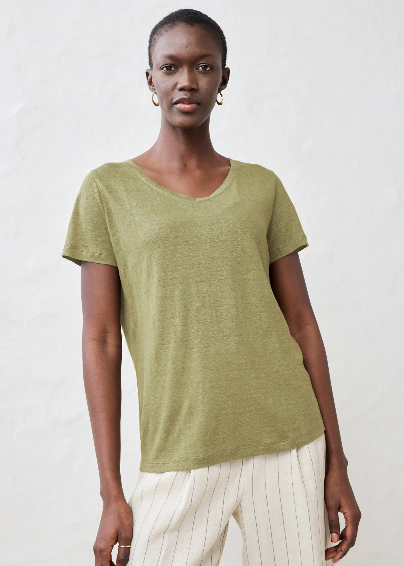 T-shirt van puur linnen • olijfgroen • bonprix online shop