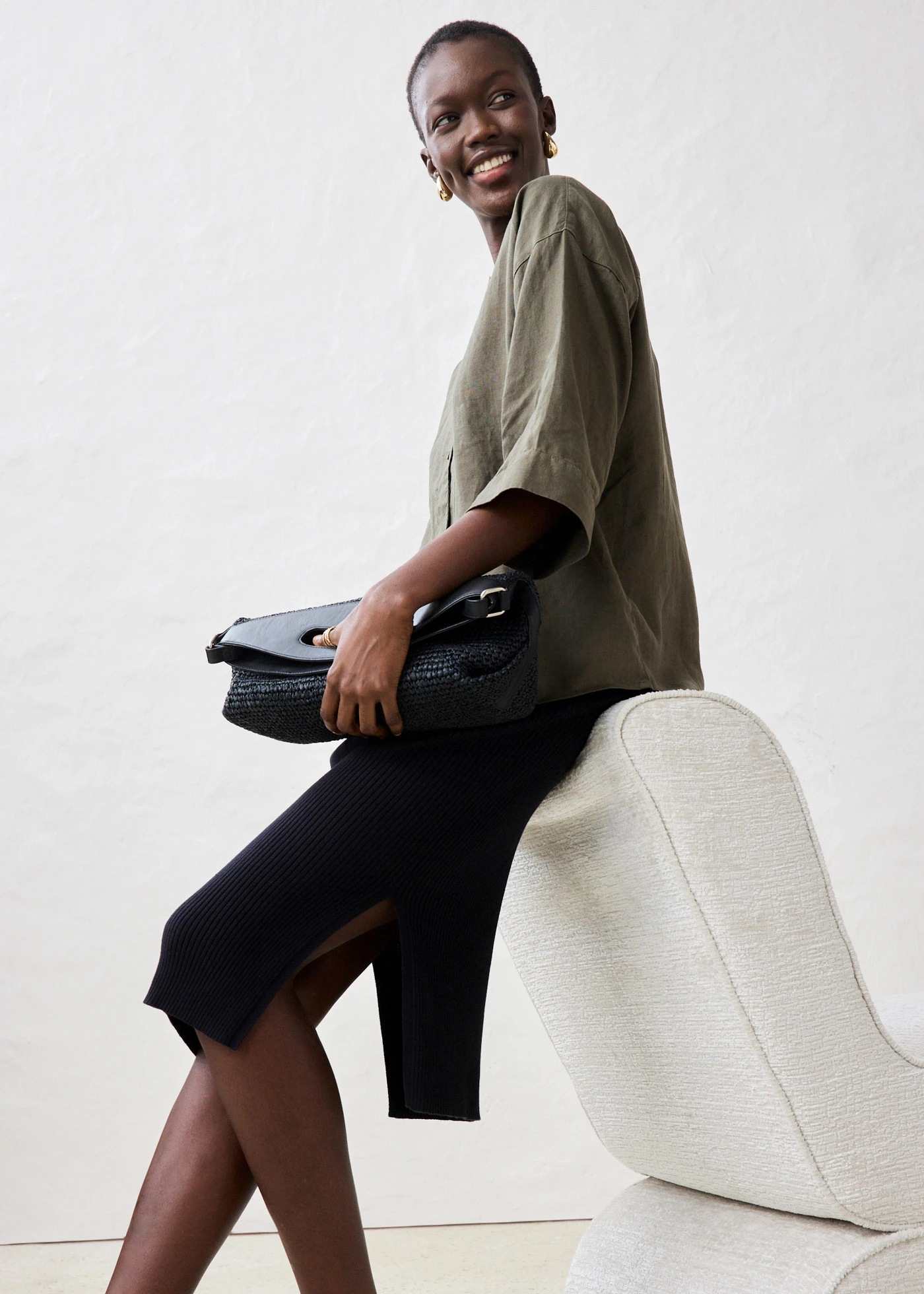 Oversized blouse van puur linnen • donkerolijfgroen • bonprix online shop